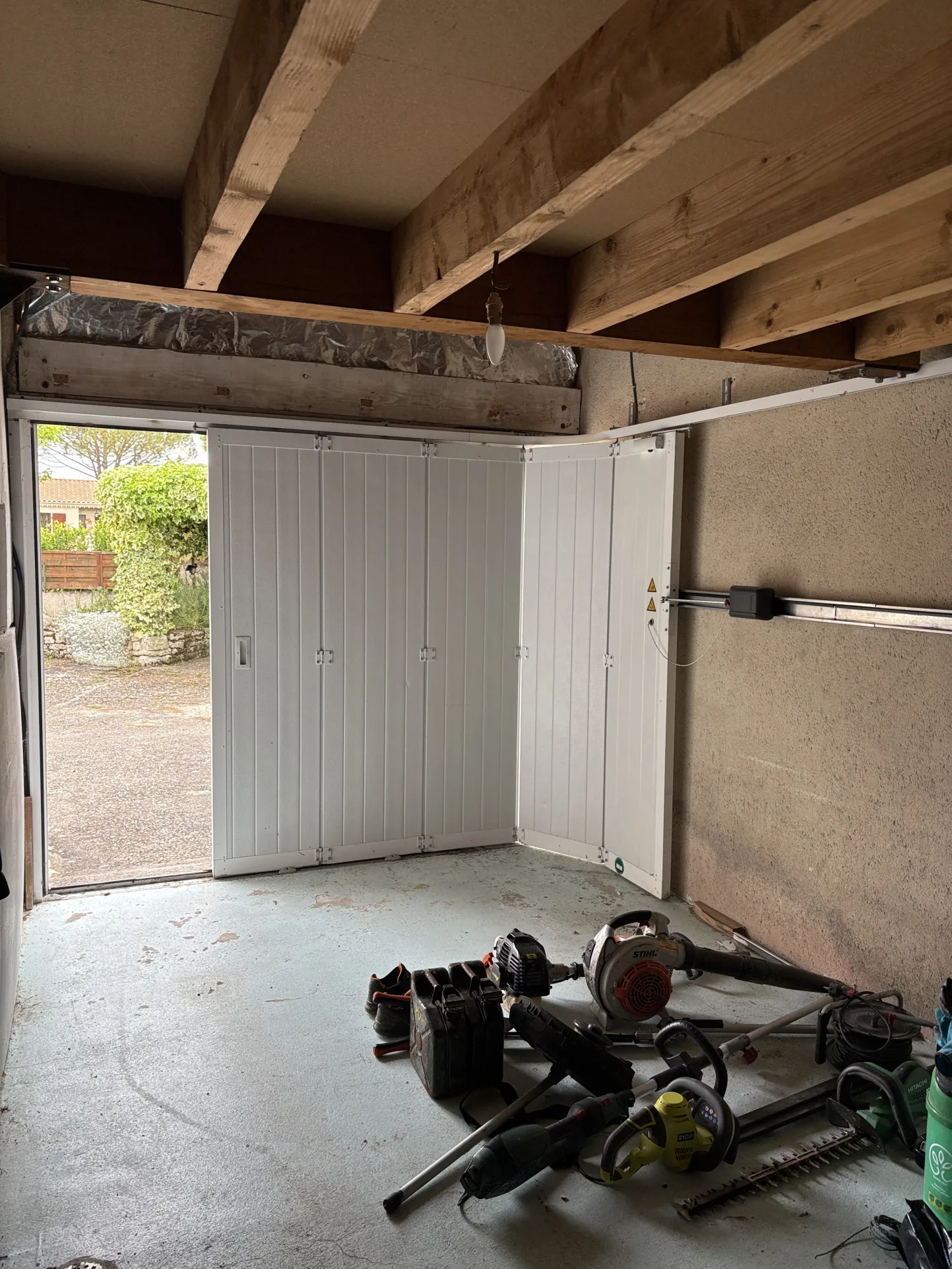 Maison lumineuse de 102 m² avec jardin, garage et espace bien-être à Cozes 