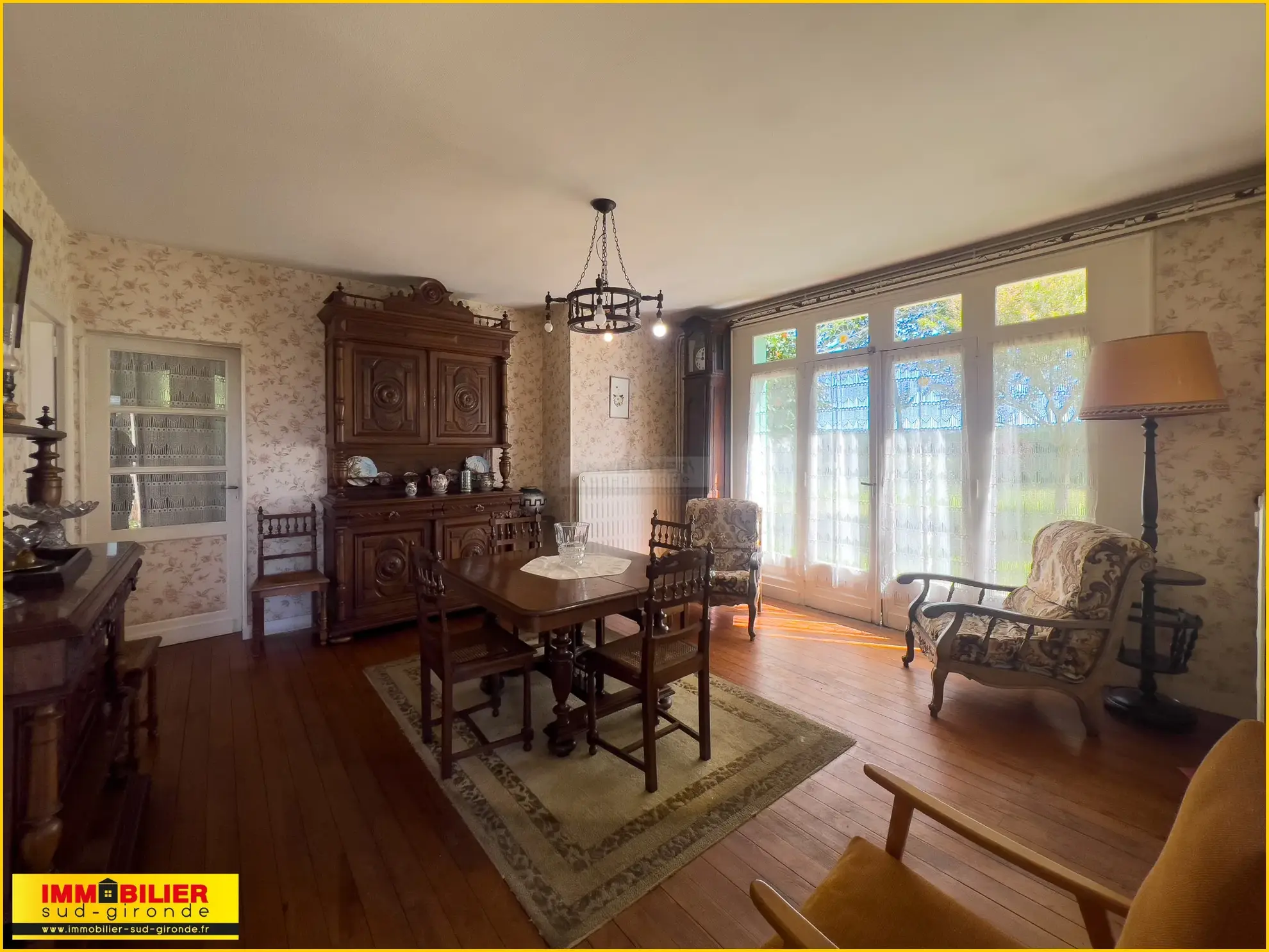 Maison à rénover proche centre de Podensac avec grand garage et terrain de 800 m² 