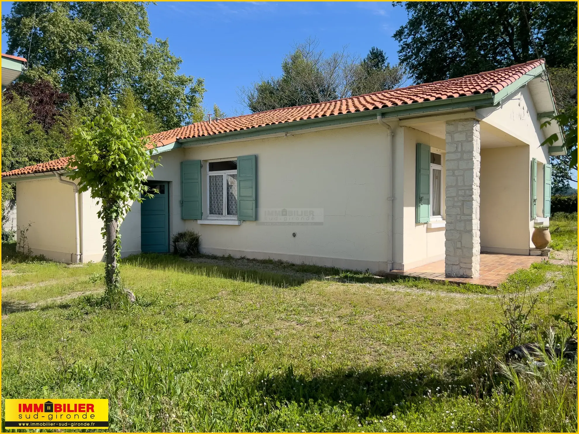 Maison à rénover proche centre de Podensac avec grand garage et terrain de 800 m² 