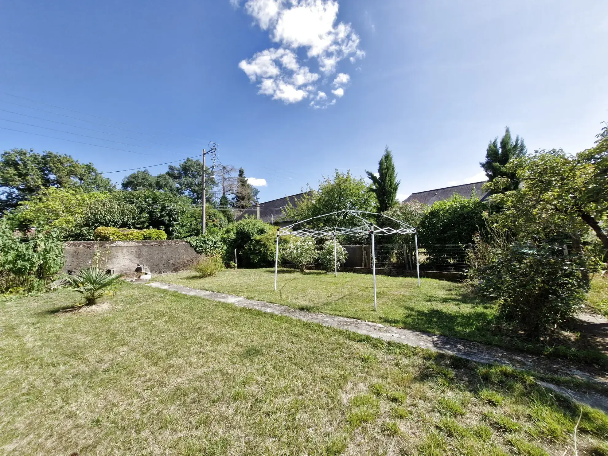 Maison familiale en vente à Oursbelille, 3 chambres, jardin et garage 