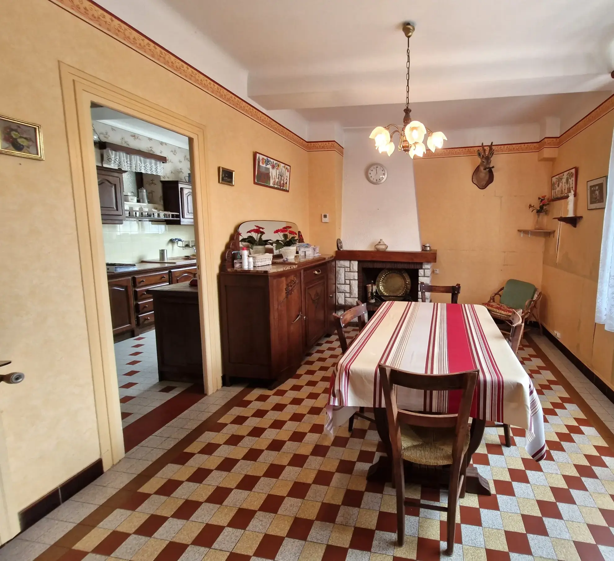 Maison familiale en vente à Oursbelille, 3 chambres, jardin et garage 