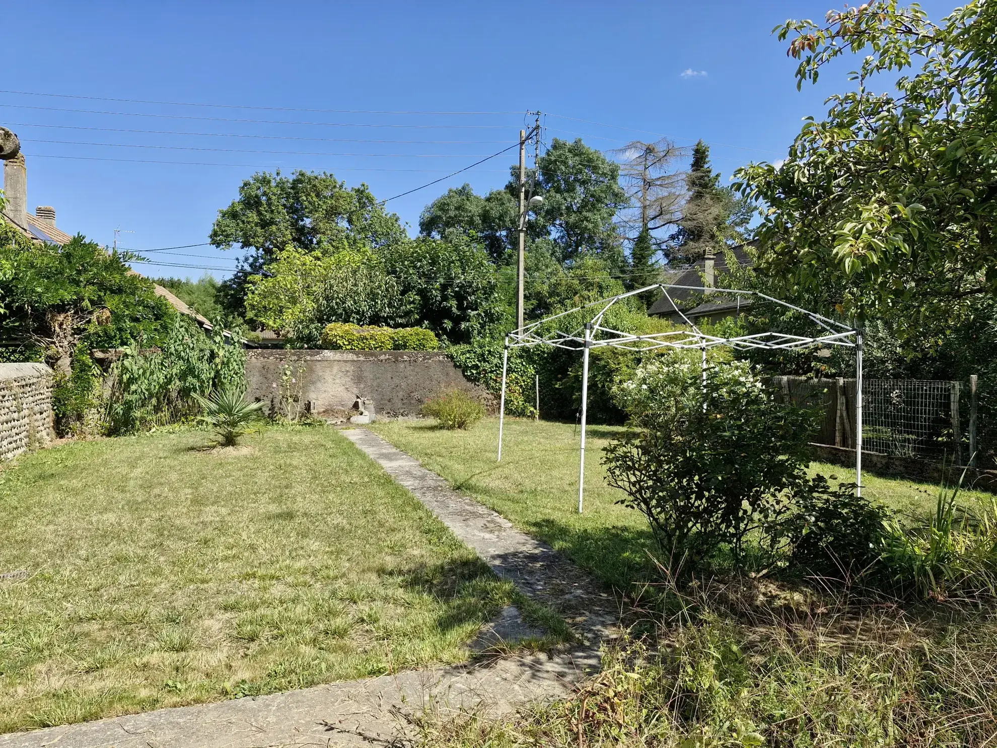 Maison familiale en vente à Oursbelille, 3 chambres, jardin et garage 