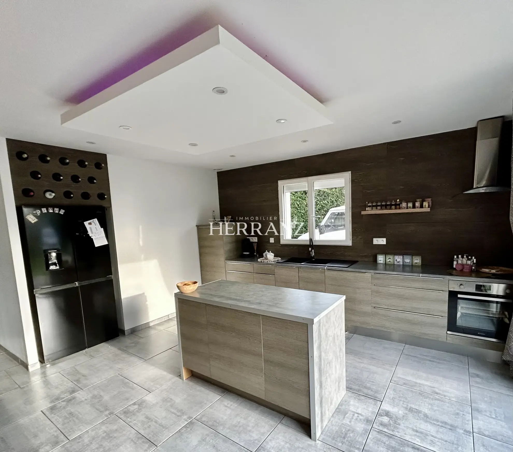 Charmante maison de plain-pied avec garage, terrasse et jardin à Saint-Denis-de-Pile 