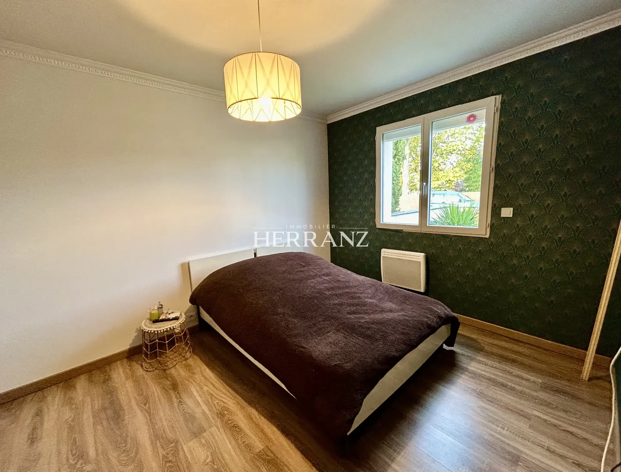 Charmante maison de plain-pied avec garage, terrasse et jardin à Saint-Denis-de-Pile 