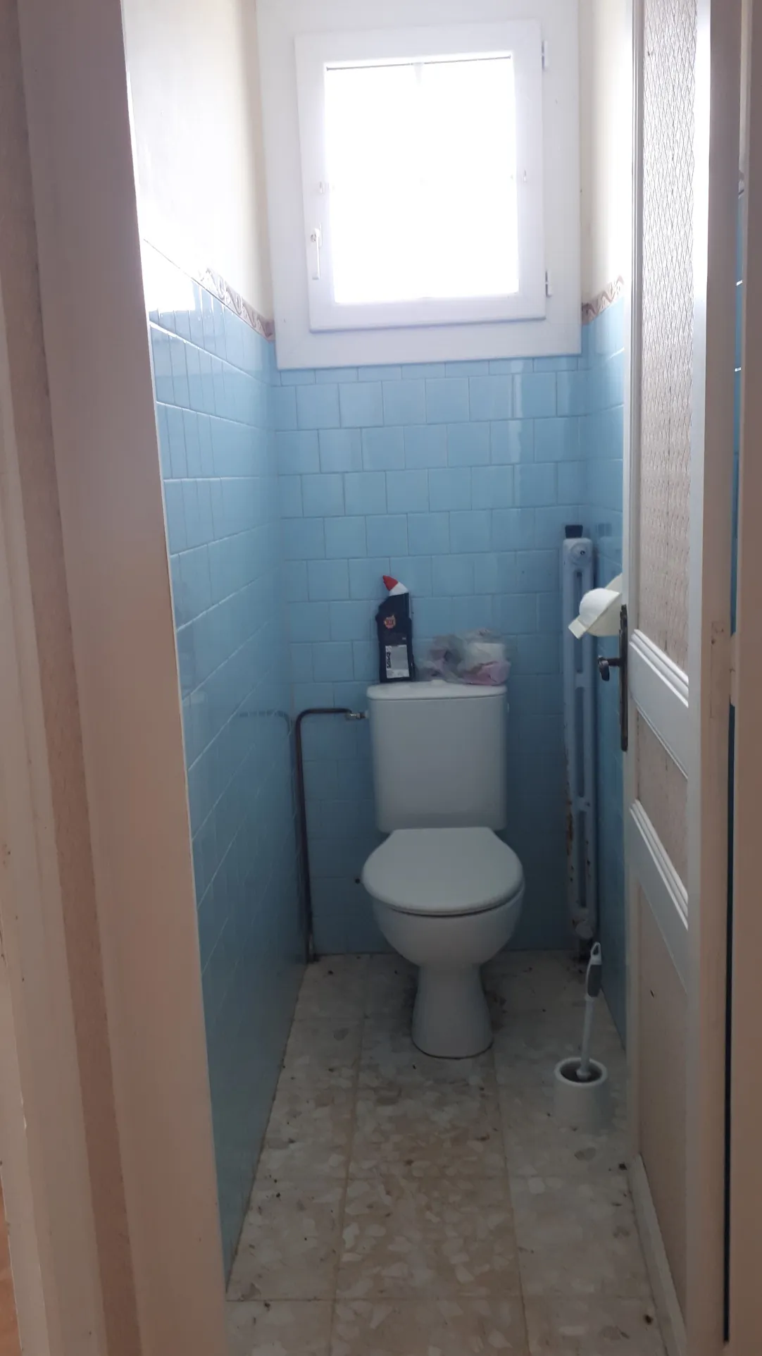 Maison familiale de 90m² à Coussay les Bois, terrain de 1735m², rénovée et isolée 