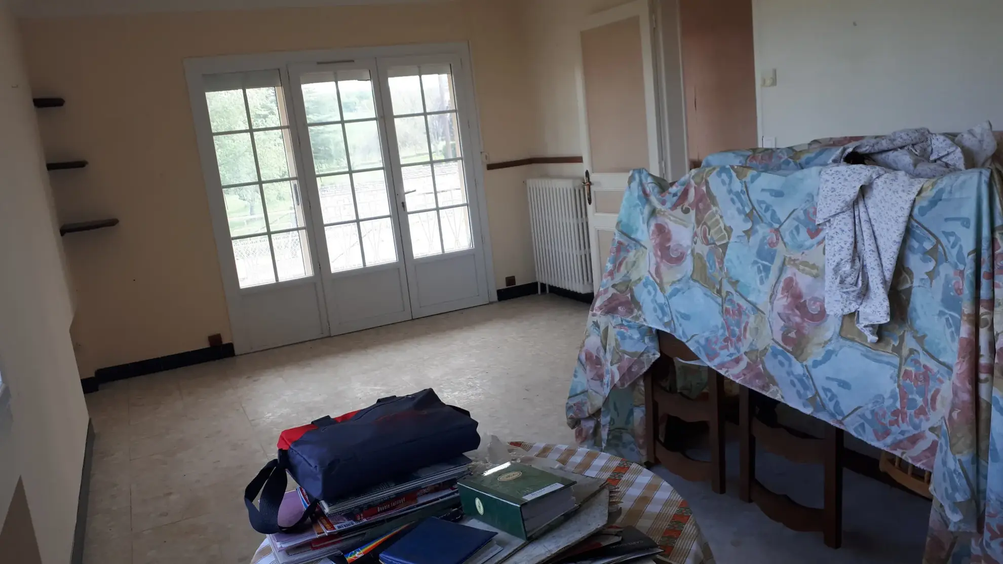 Maison familiale de 90m² à Coussay les Bois, terrain de 1735m², rénovée et isolée 