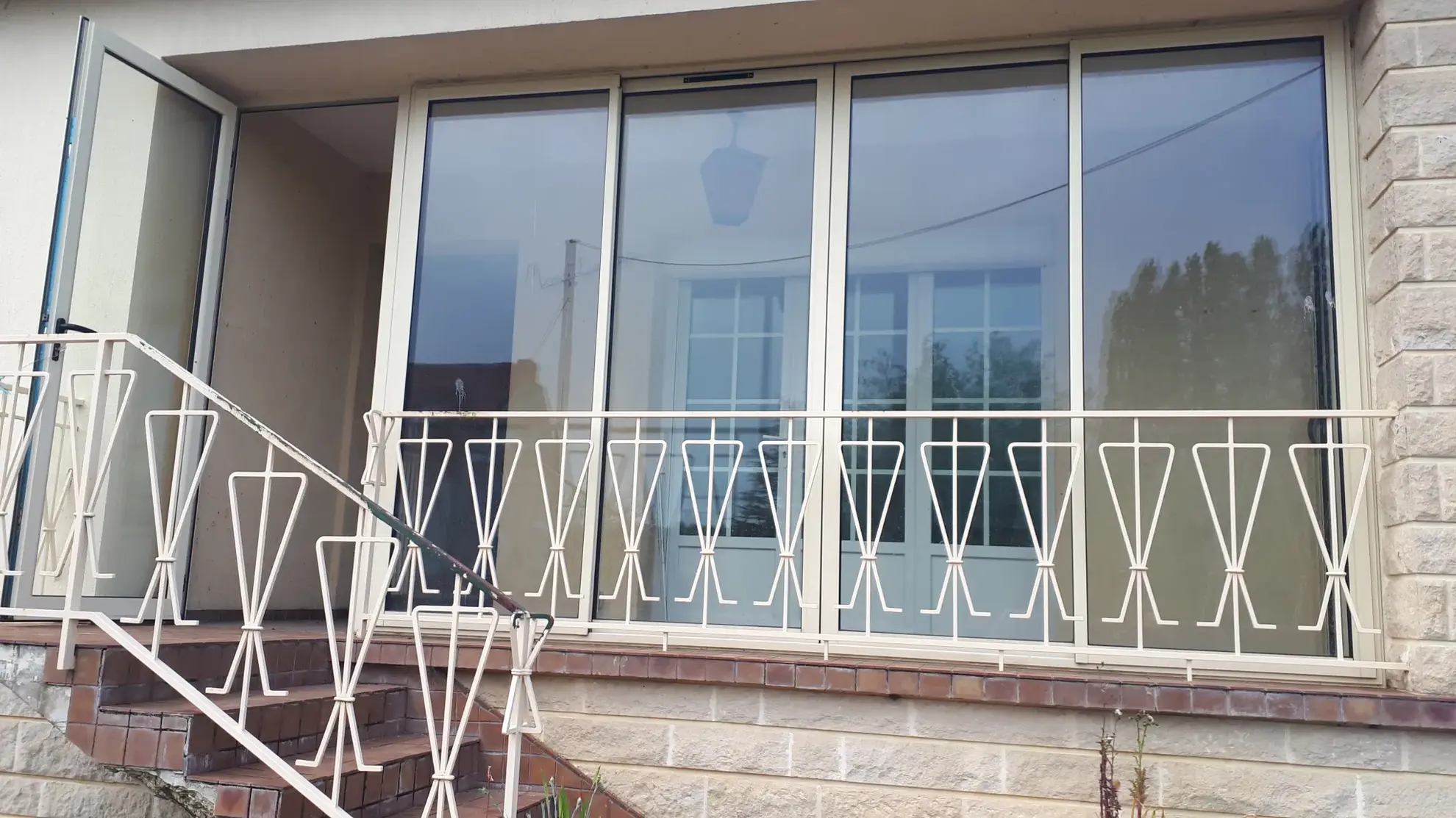 Maison familiale de 90m² à Coussay les Bois, terrain de 1735m², rénovée et isolée 