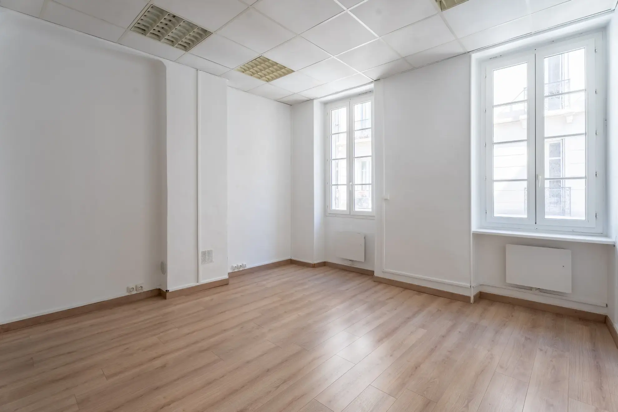 Appartement de style années 50 dans le 6e à Marseille - Idéal pour activité ou investissement 