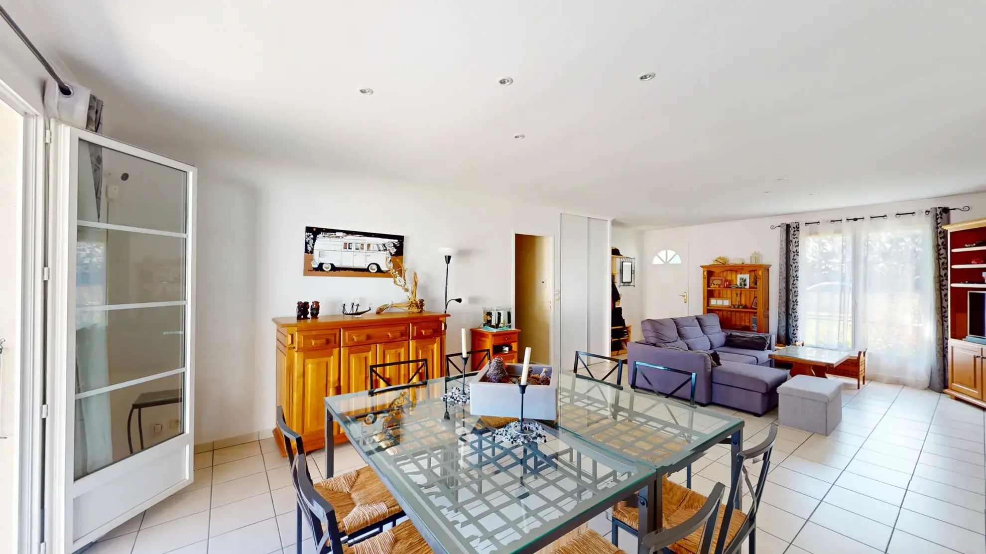 Magnifique villa 4 pièces avec piscine et 3 garages à vendre à Noé 