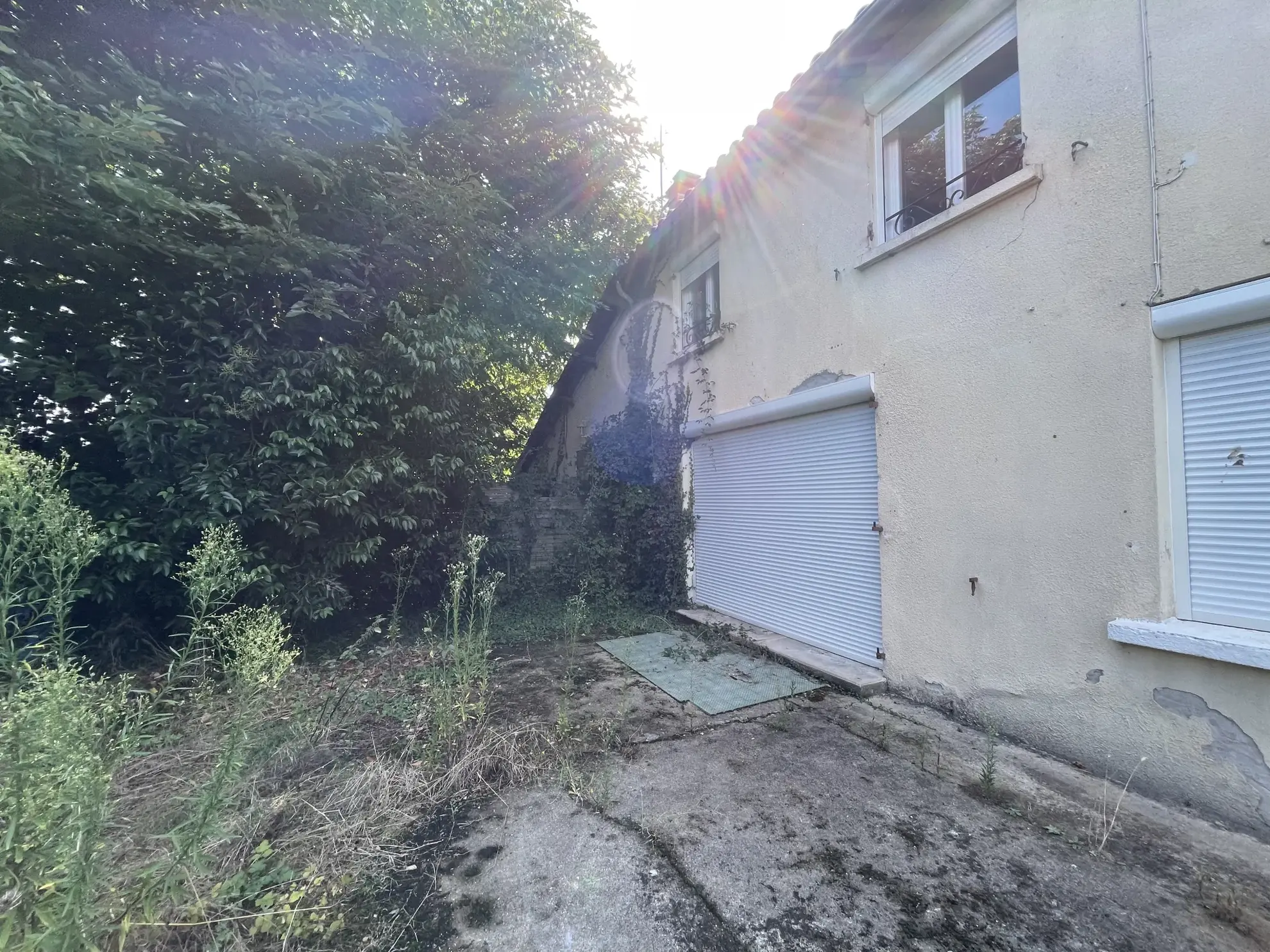 Maison à rénover de 120 m² avec jardin à Coutras, proche commodités 