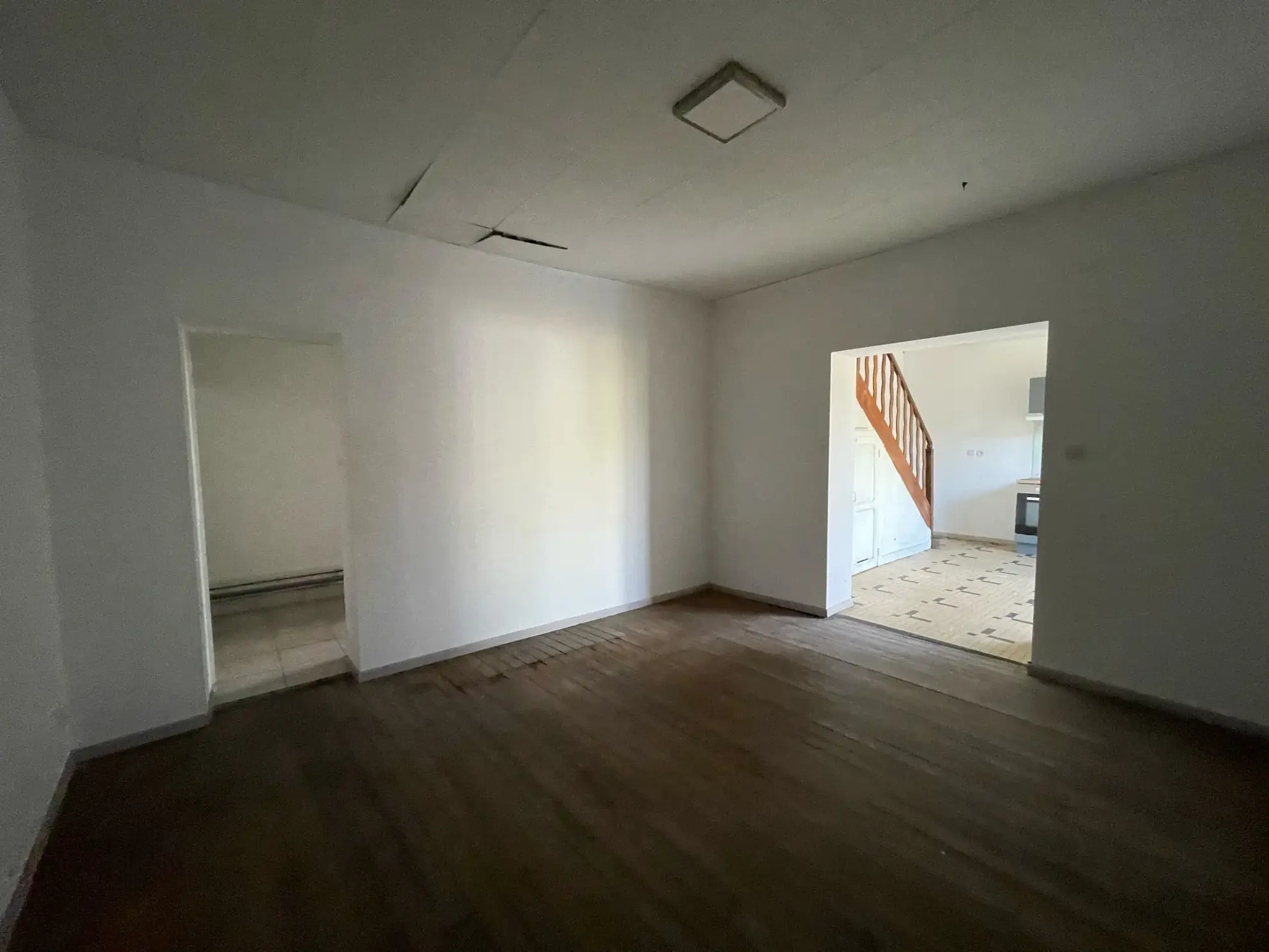 Maison à rénover de 120 m² avec jardin à Coutras, proche commodités 