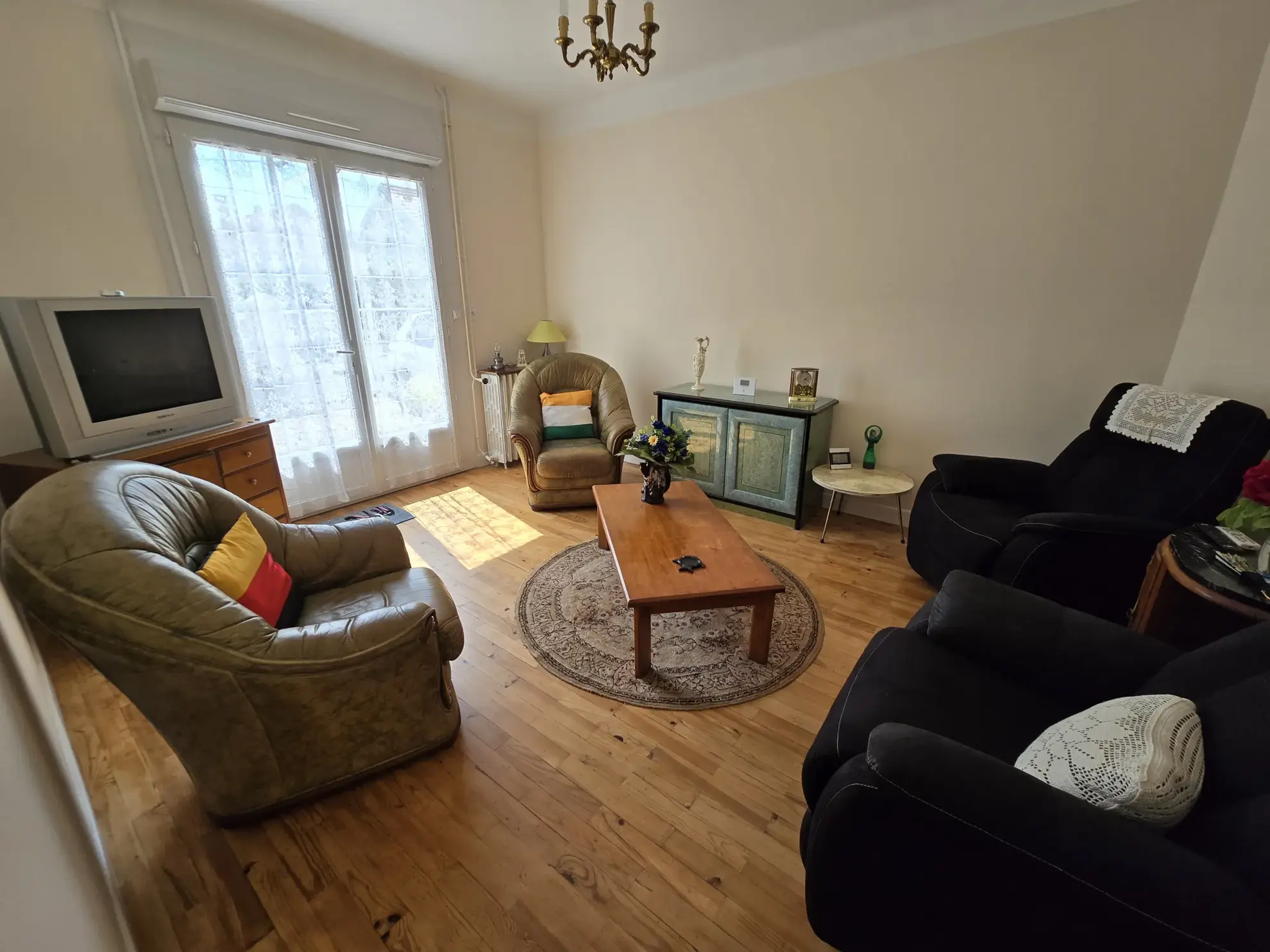 Maison 120m² avec 5 chambres à Tarbes, environnement calme et confortable 