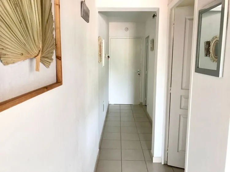 Appartement T2 bis en duplex meublé à vendre à l'Anse à l'Ane, Trois-Ilets 