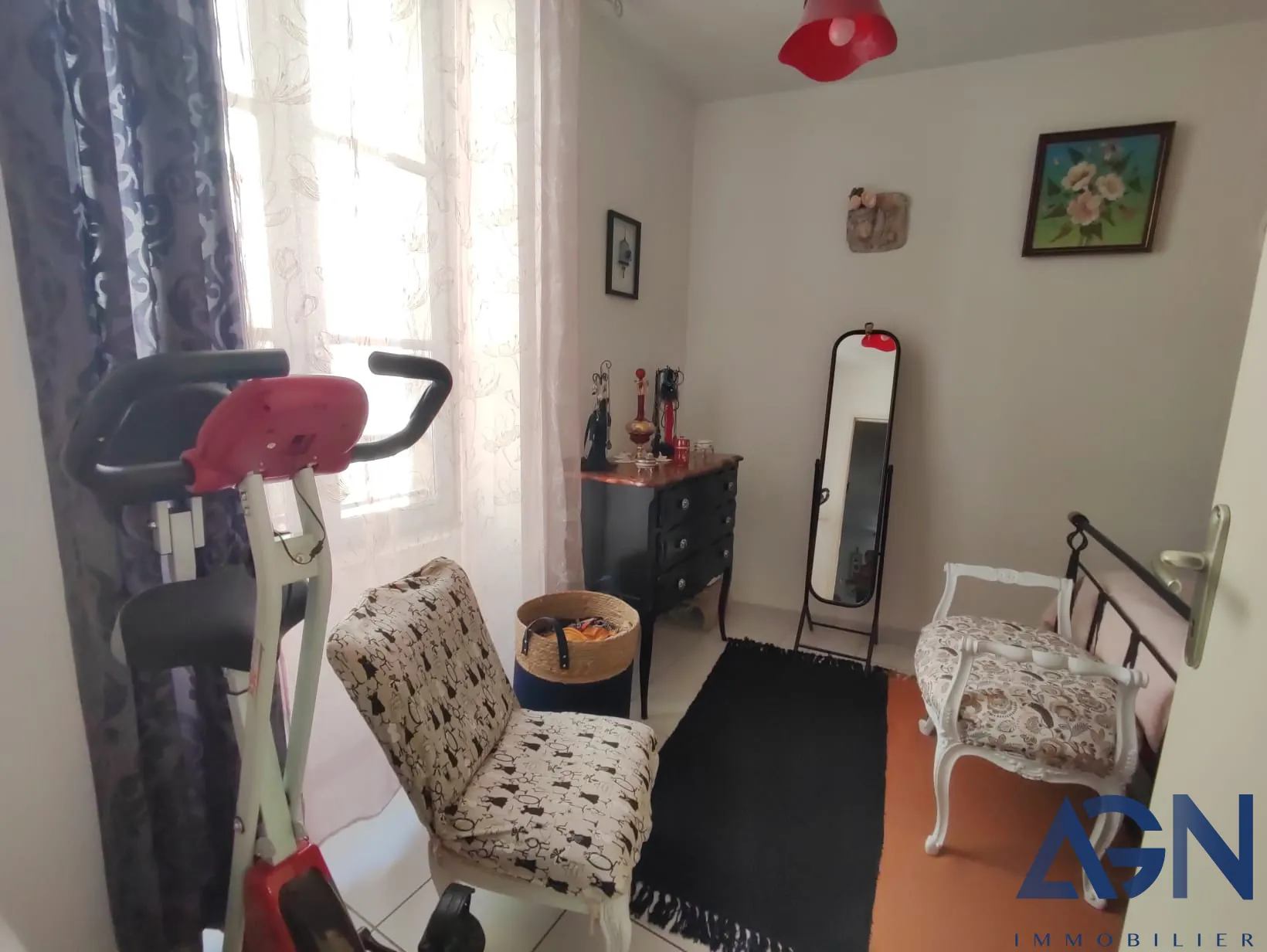 Immeuble de 120 m² à vendre à Agde avec 3 appartements loués et garage 