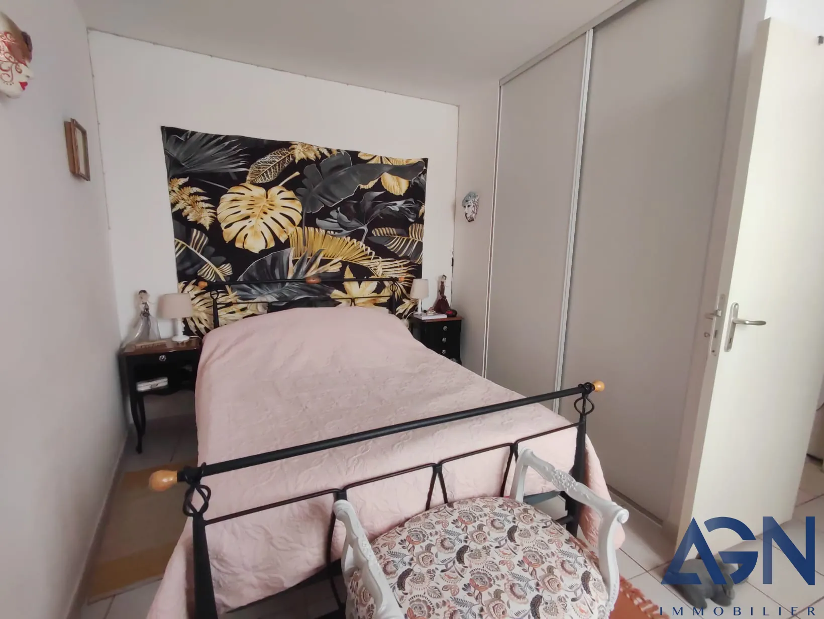 Immeuble de 120 m² à vendre à Agde avec 3 appartements loués et garage 