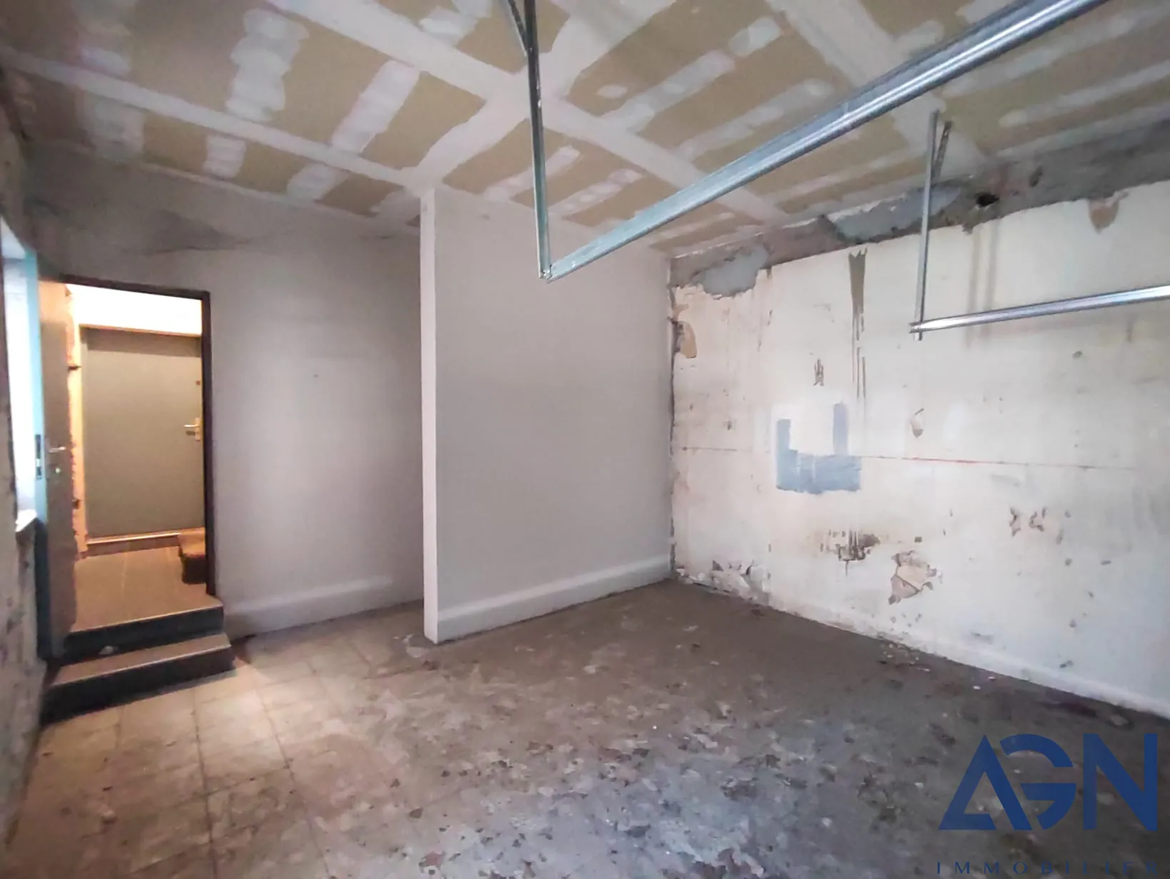 Immeuble de 120 m² à vendre à Agde avec 3 appartements loués et garage 