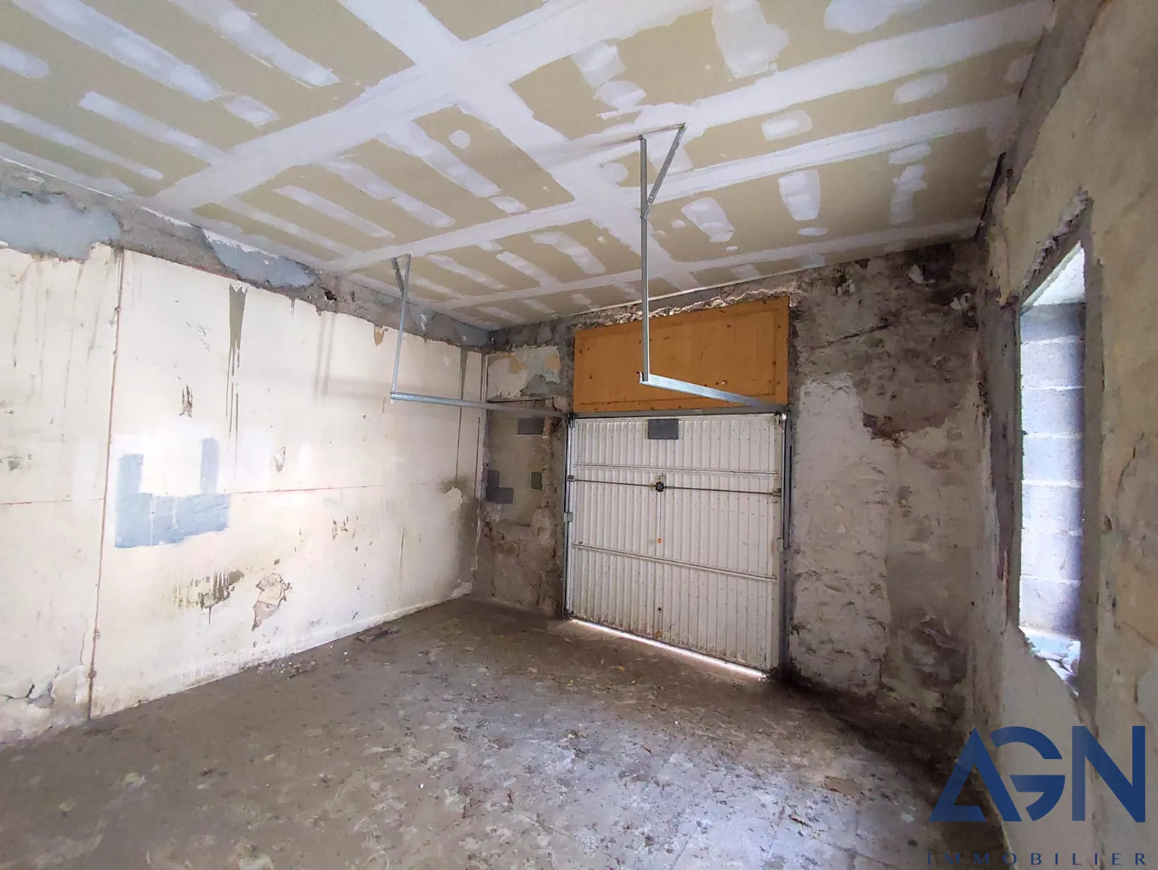 Immeuble de 120 m² à vendre à Agde avec 3 appartements loués et garage 