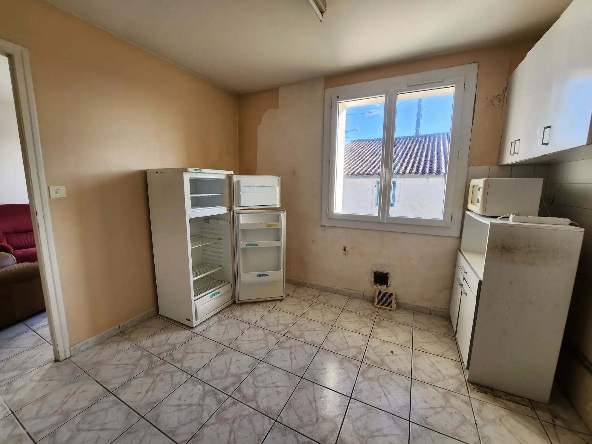 Ensemble immobilier avec deux maisons à Nalliers, piscine et garage près de La Rochelle 