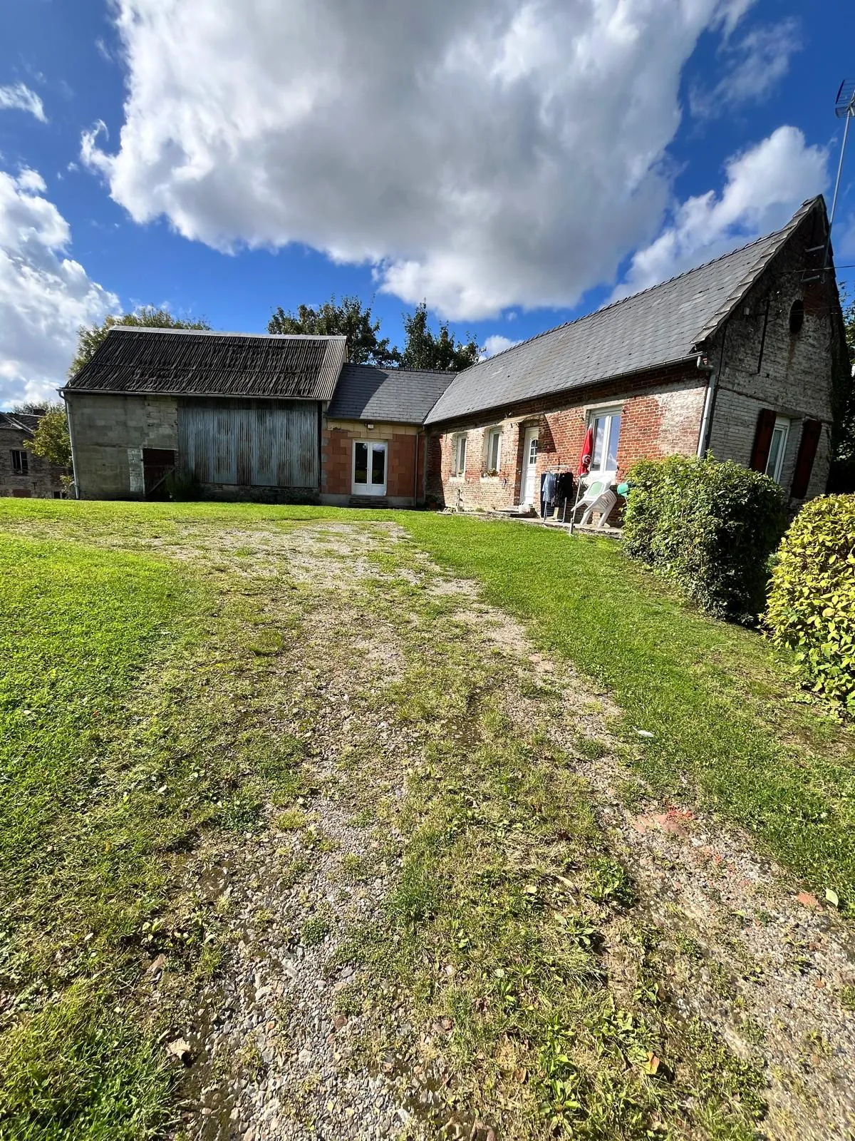 Fermette à vendre à Iron – 95 m², parcelle de 2720 m², environnement calme et proche commodités 