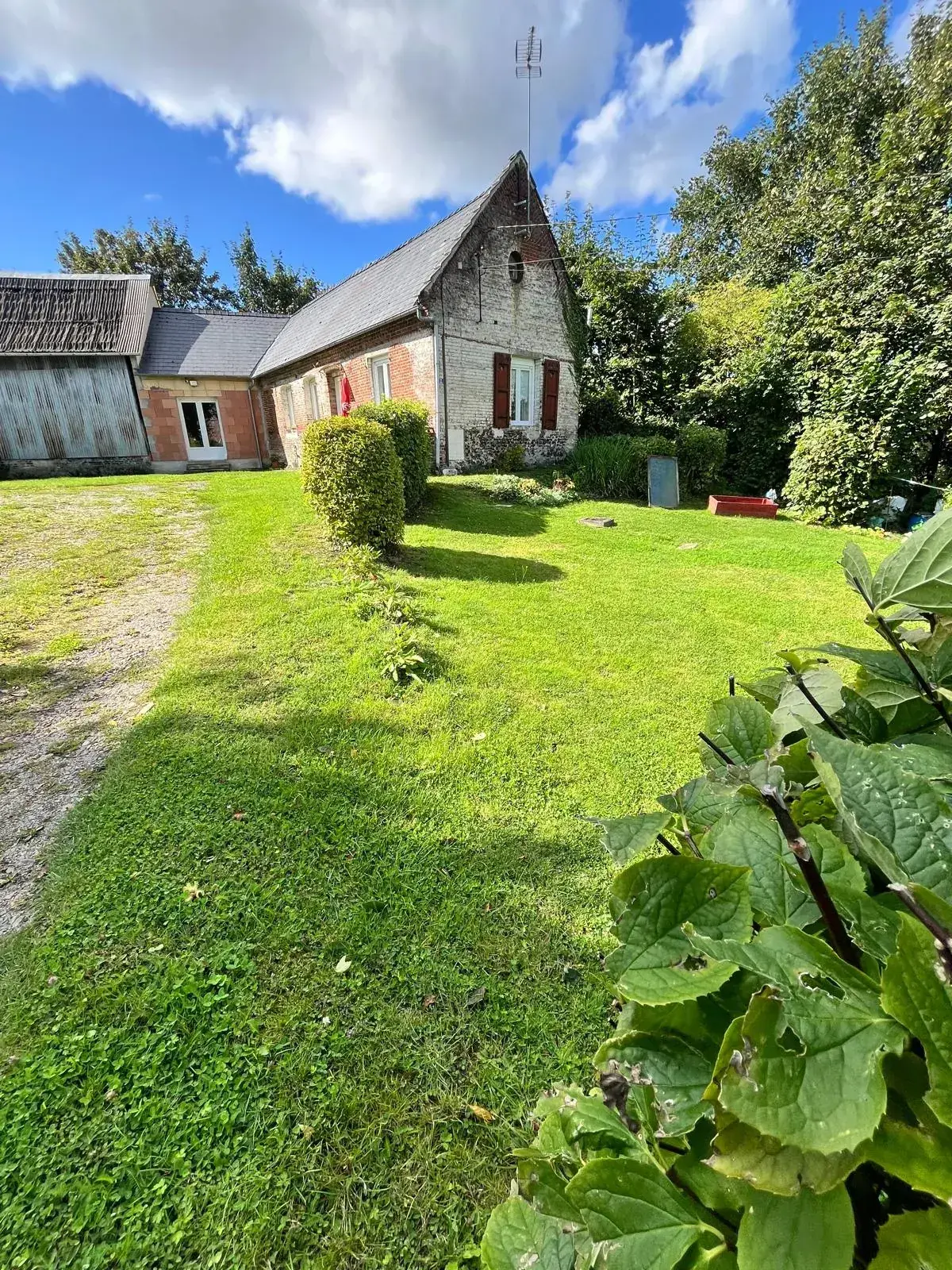 Fermette à vendre à Iron – 95 m², parcelle de 2720 m², environnement calme et proche commodités