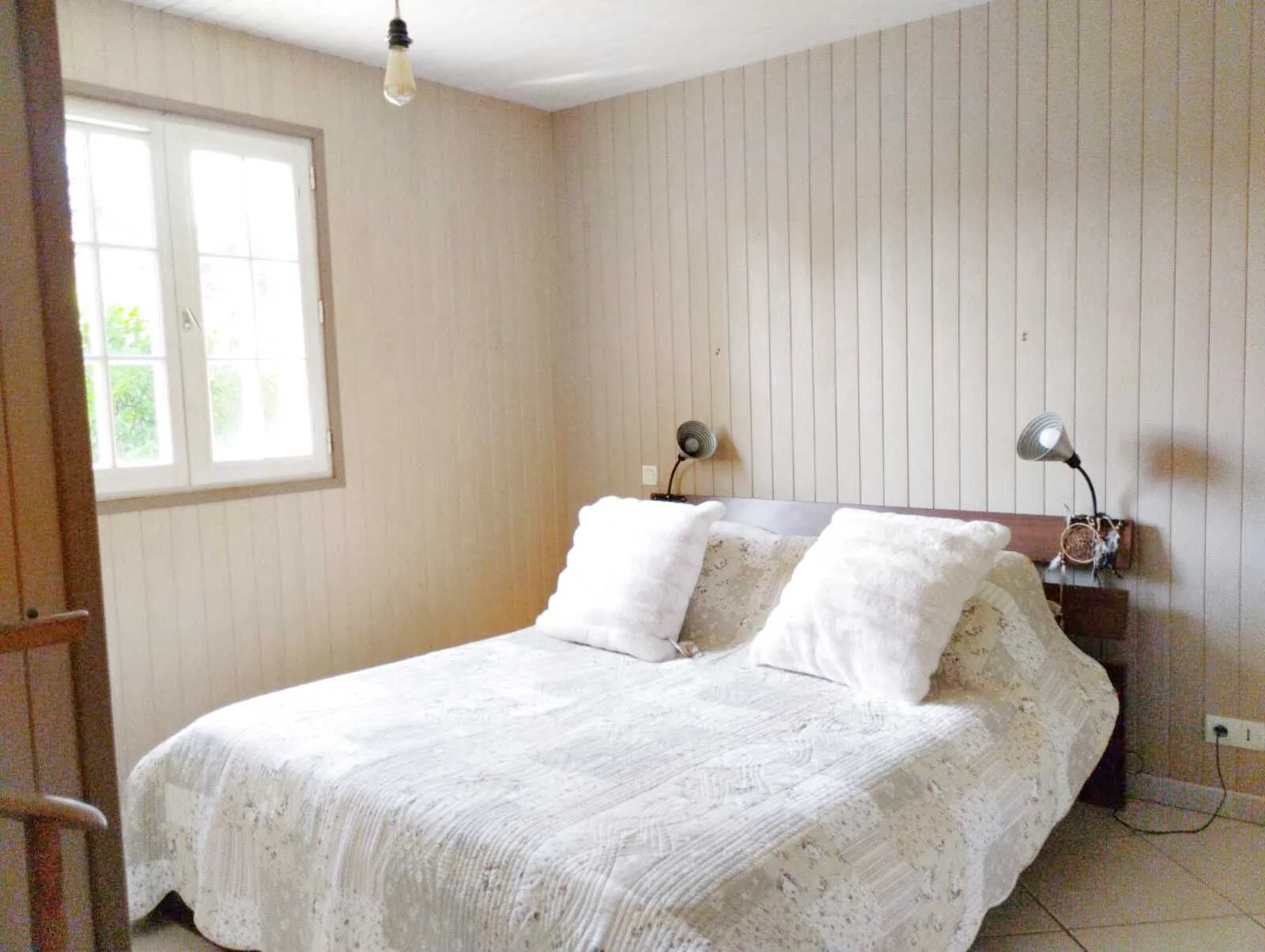 Maison écologique de plain-pied avec 3 chambres à Cazals, secteur calme et proche des commodités 