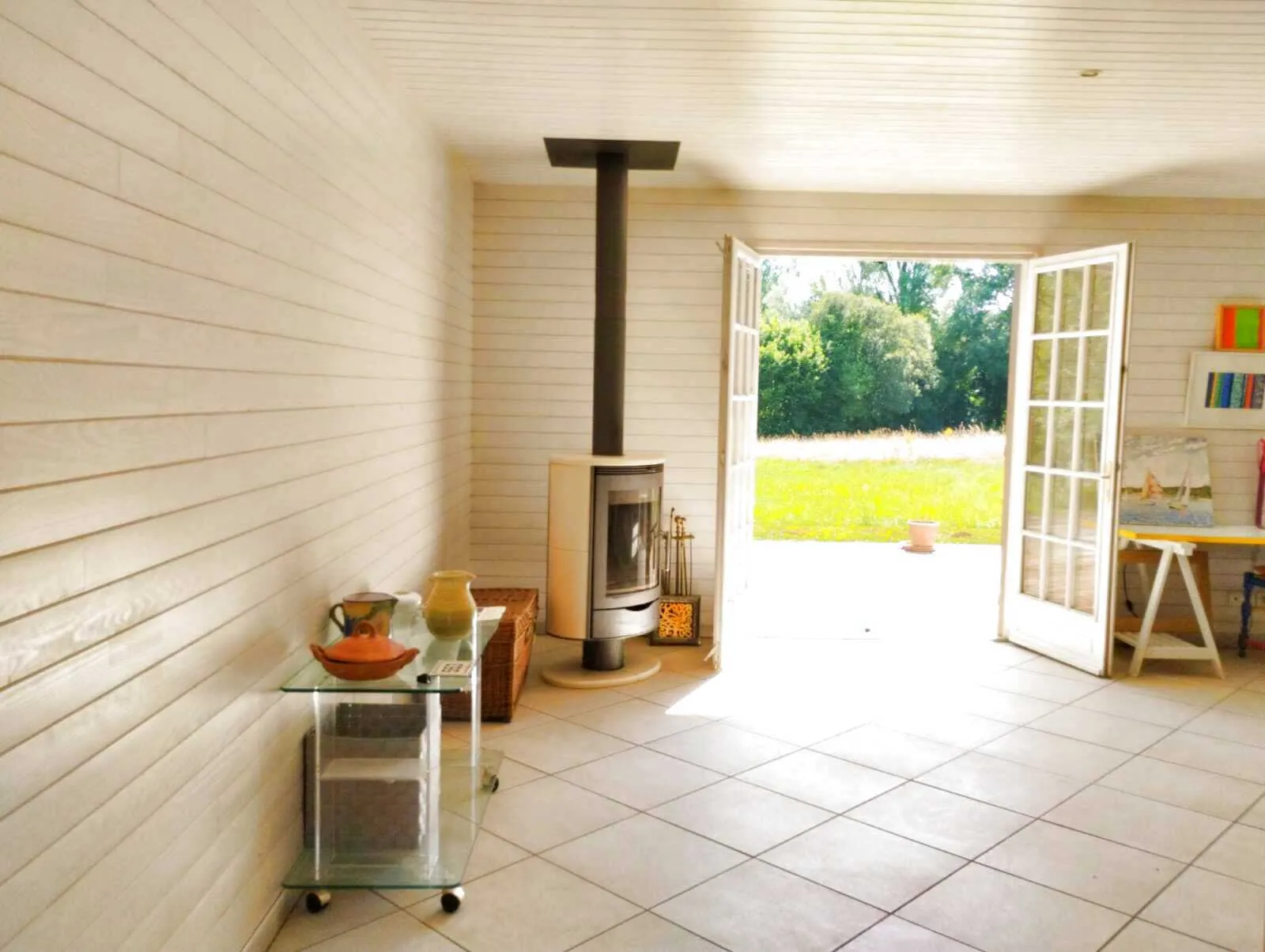 Maison écologique de plain-pied avec 3 chambres à Cazals, secteur calme et proche des commodités 