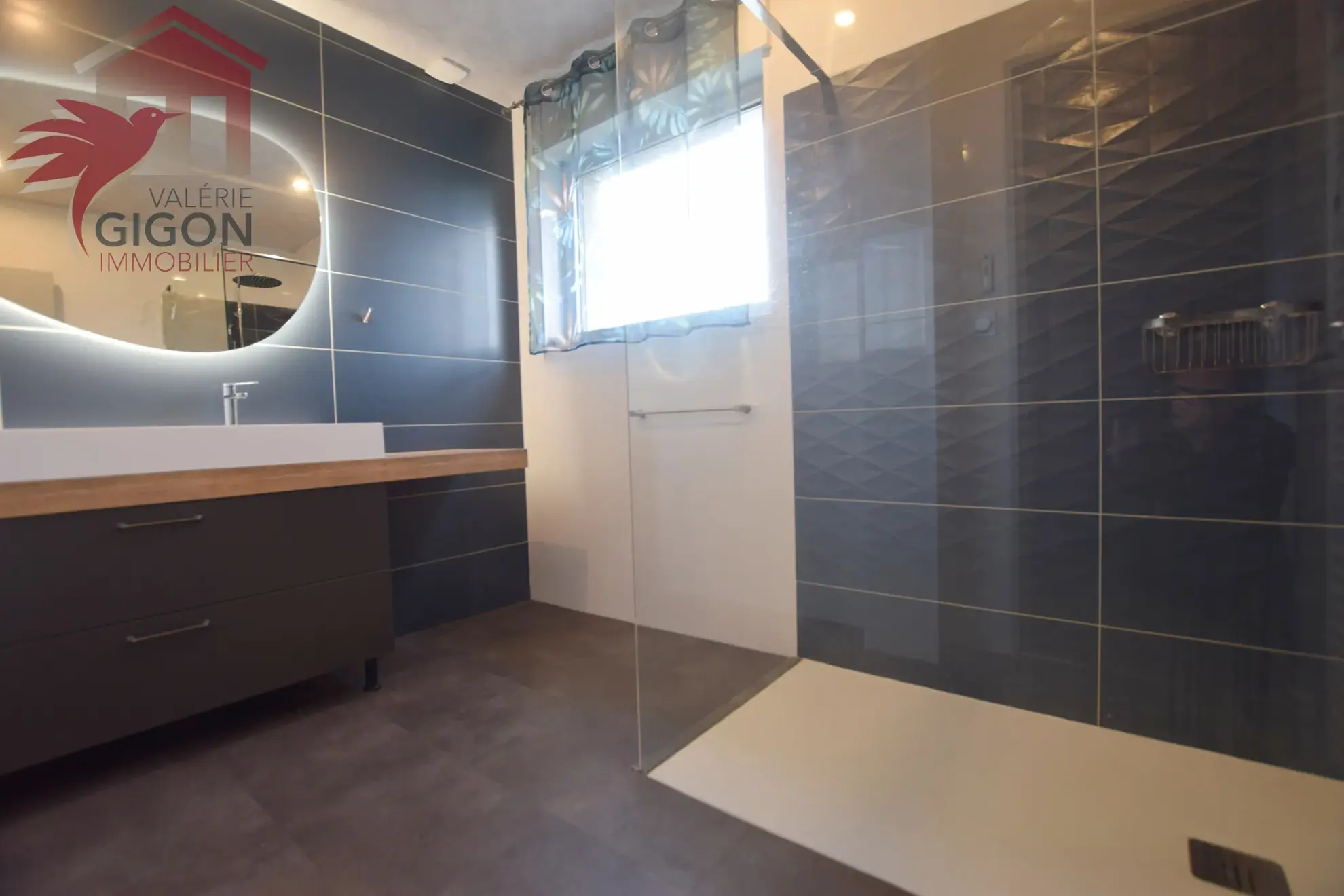 Charmante maison familiale à Dambenois avec véranda, jardin et espace invité 