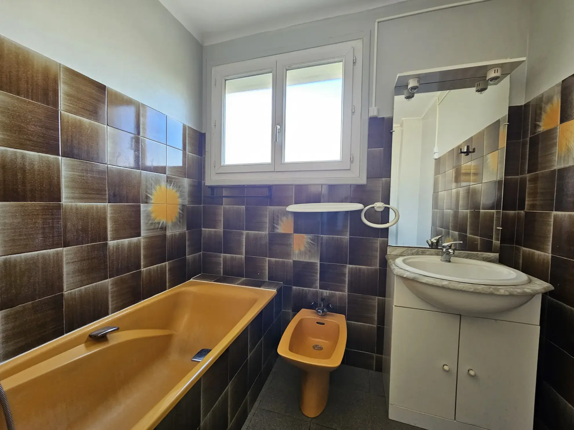 Maison T4 à vendre à Carcassonne avec jardin, proche du centre-ville 