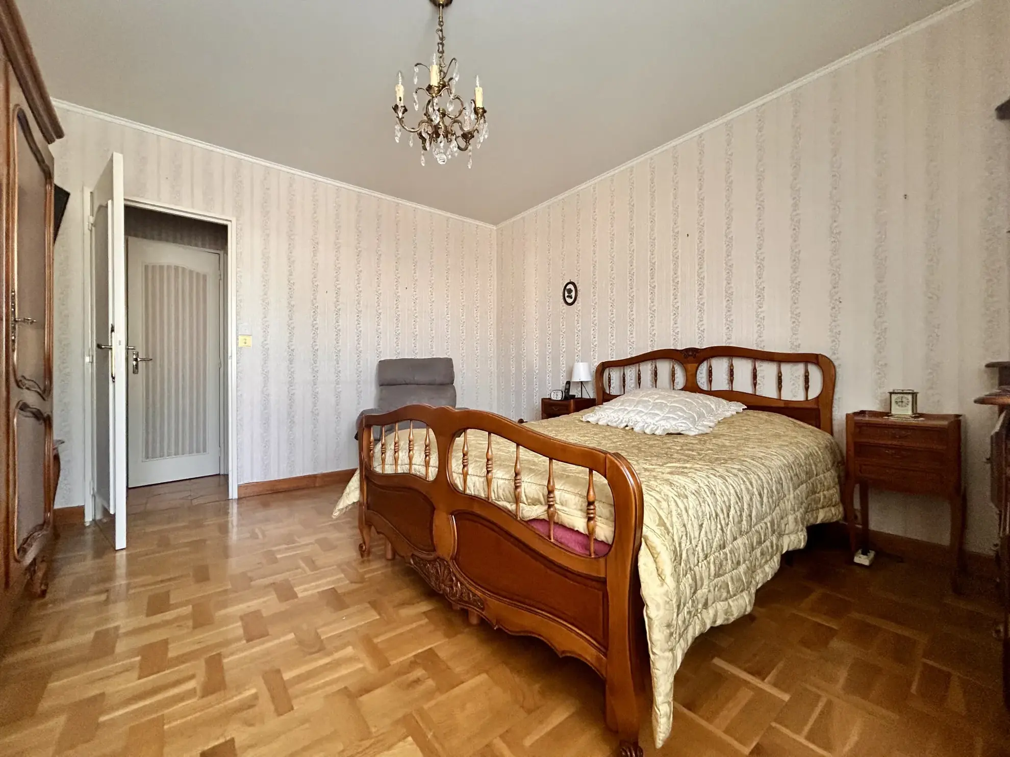 Maison à vendre de 105 m² à Clermont-Ferrand dans le quartier Les Vergnes avec jardin exposé ouest 