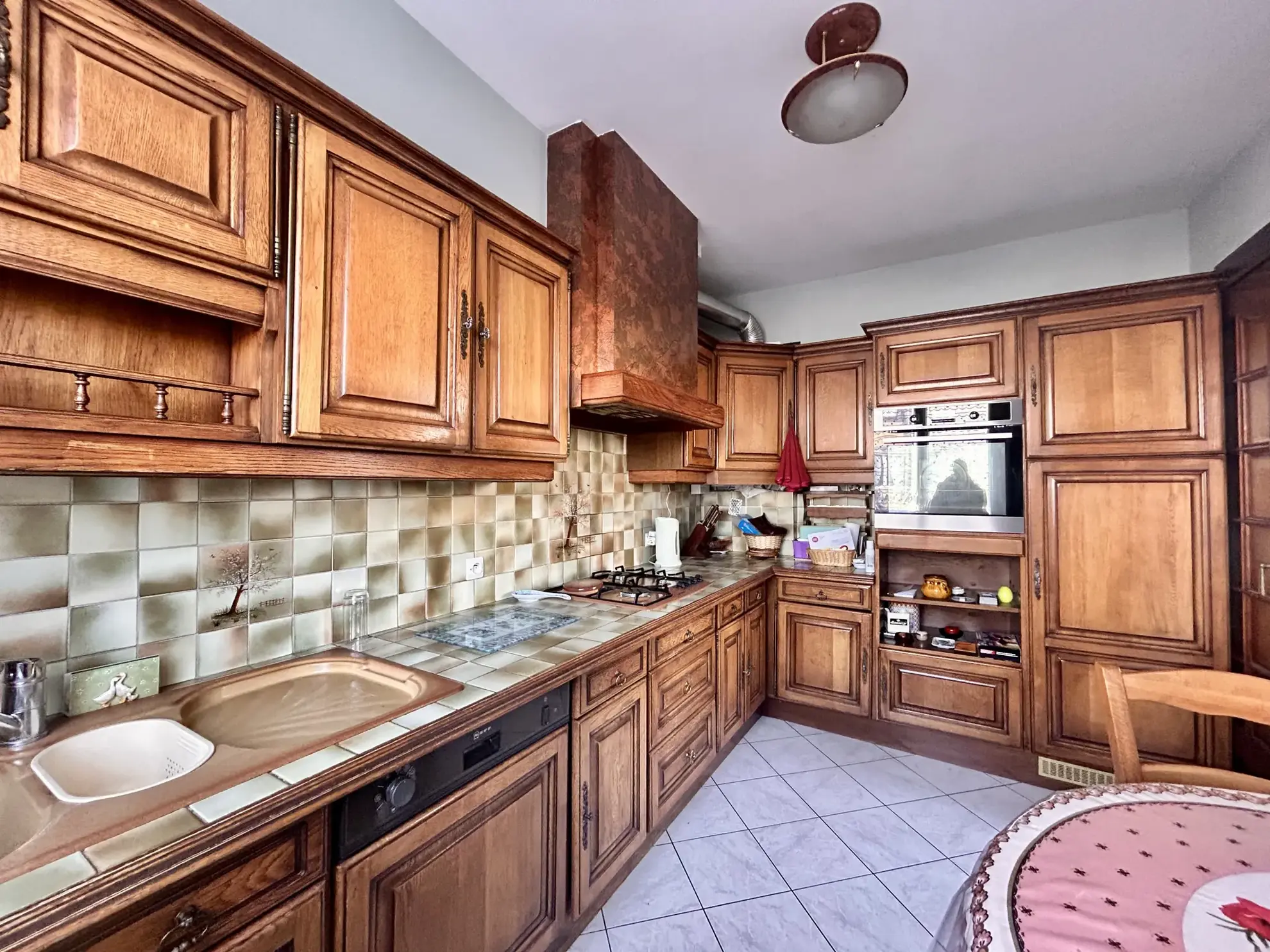 Maison à vendre de 105 m² à Clermont-Ferrand dans le quartier Les Vergnes avec jardin exposé ouest 