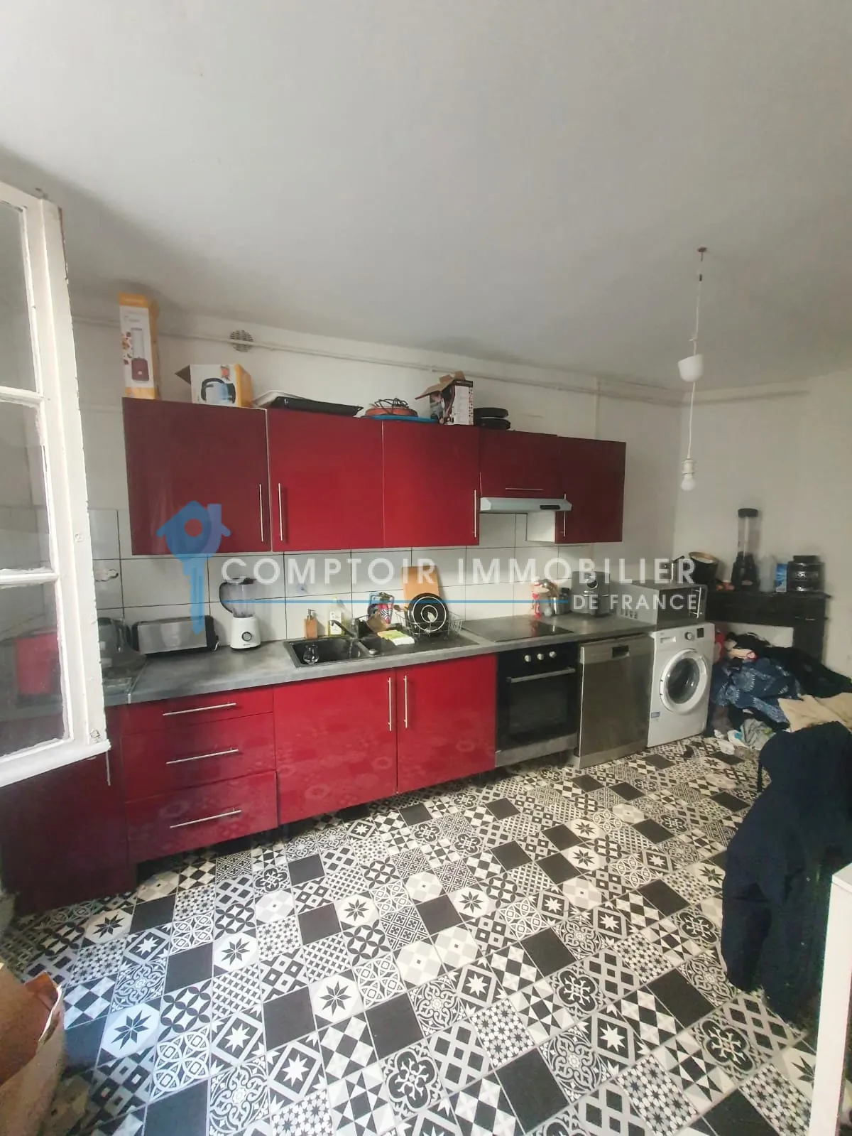 Appartement F5 de 112 m² avec charme ancien à Montpellier - Dernier étage avec cave 