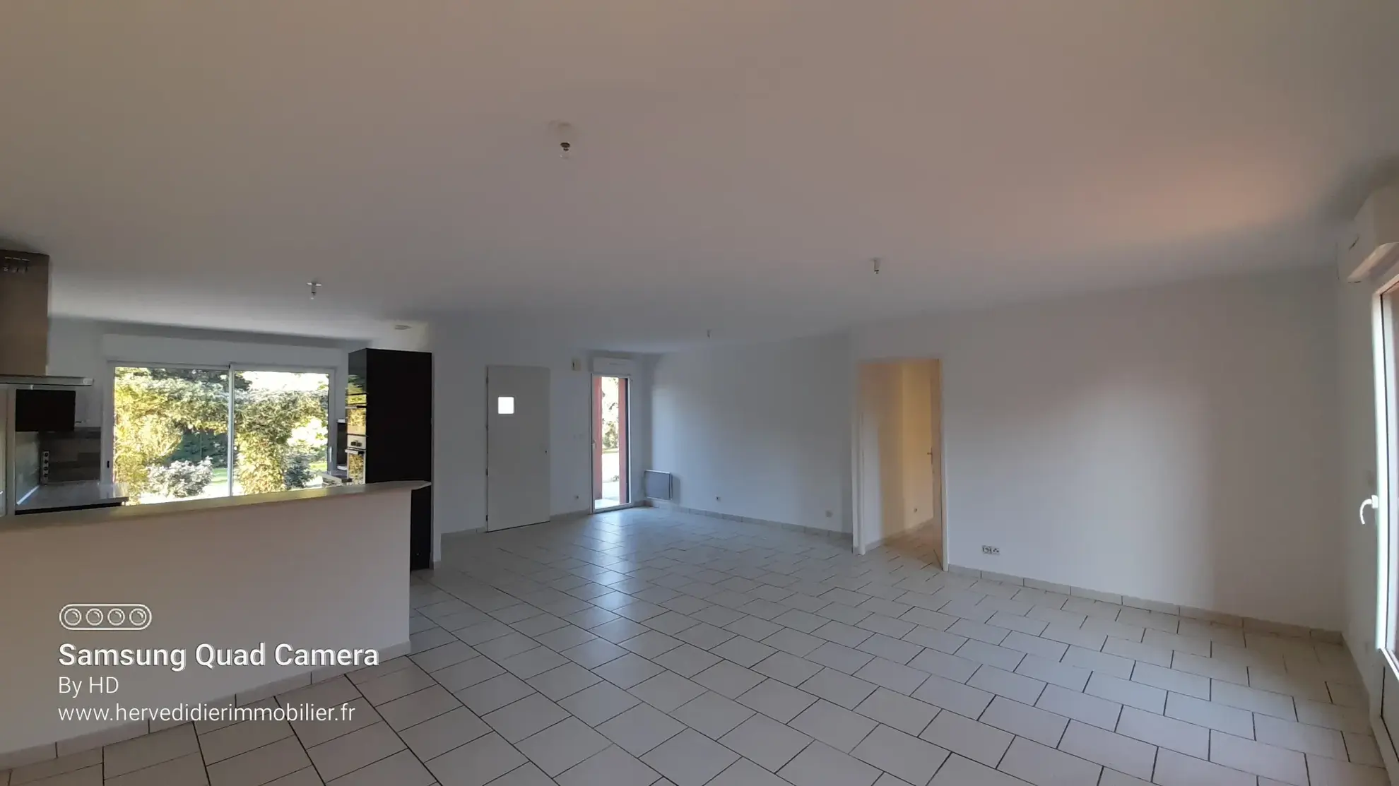 Maison contemporaine à Clermont-Créans (72200) avec grand terrain et belle isolation 