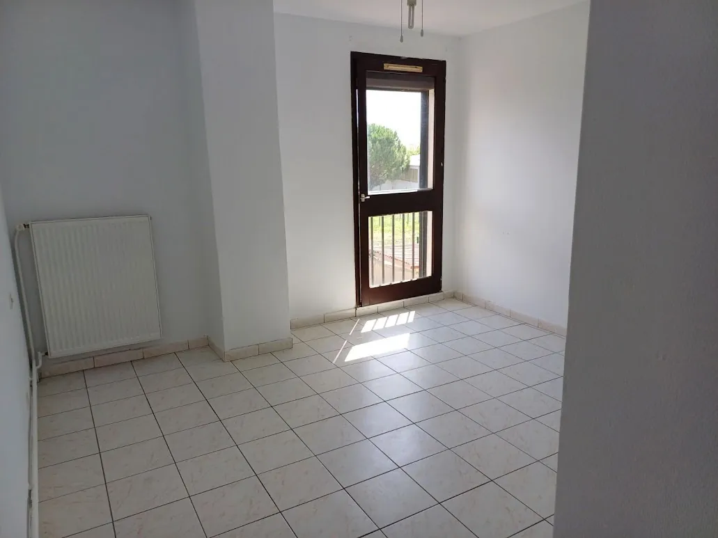 Belle maison de 4 chambres avec garage et jardin à Villemoustaussou près de Carcassonne 