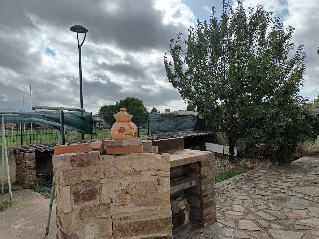 Belle maison de 4 chambres avec garage et jardin à Villemoustaussou près de Carcassonne 
