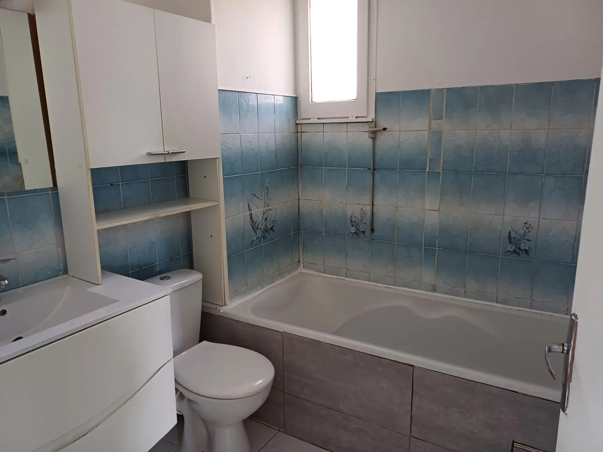 Belle maison de 4 chambres avec garage et jardin à Villemoustaussou près de Carcassonne 