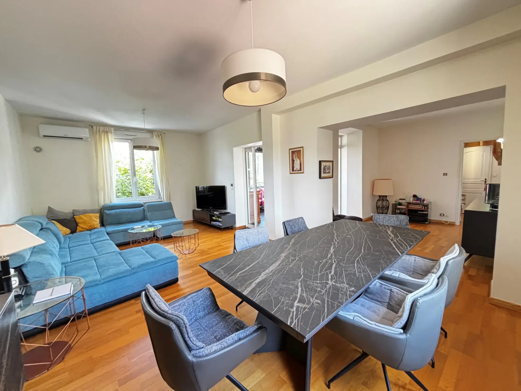 Belle maison de ville rénovée à Belfort, 179 m² avec jardin et garage