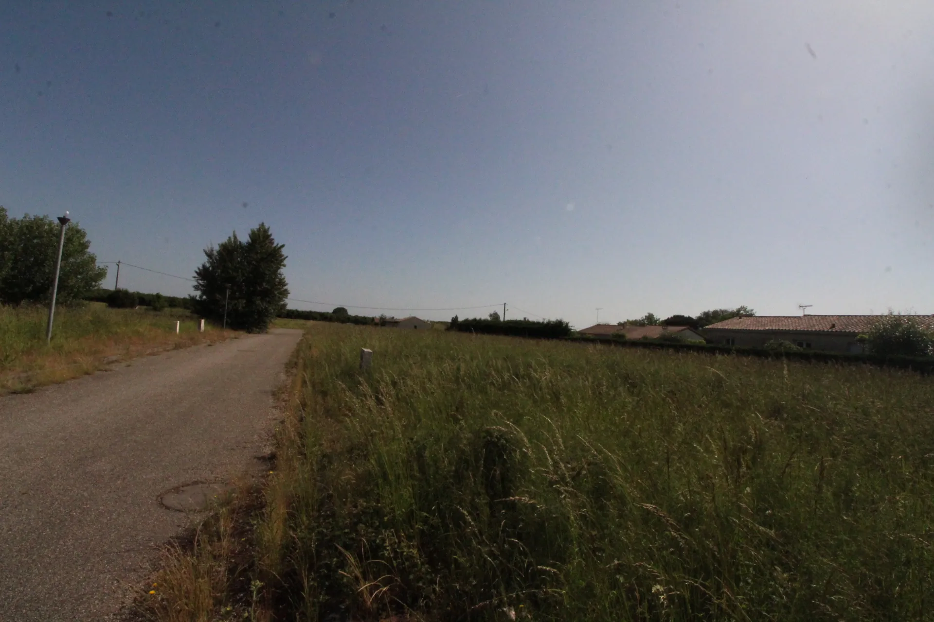 Terrain constructible à Lavit (82), dernier lot disponible de 737 m², calme et viabilisé 