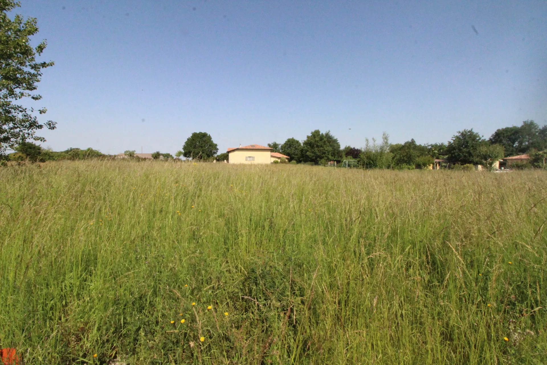 Terrain constructible à Lavit (82), dernier lot disponible de 737 m², calme et viabilisé