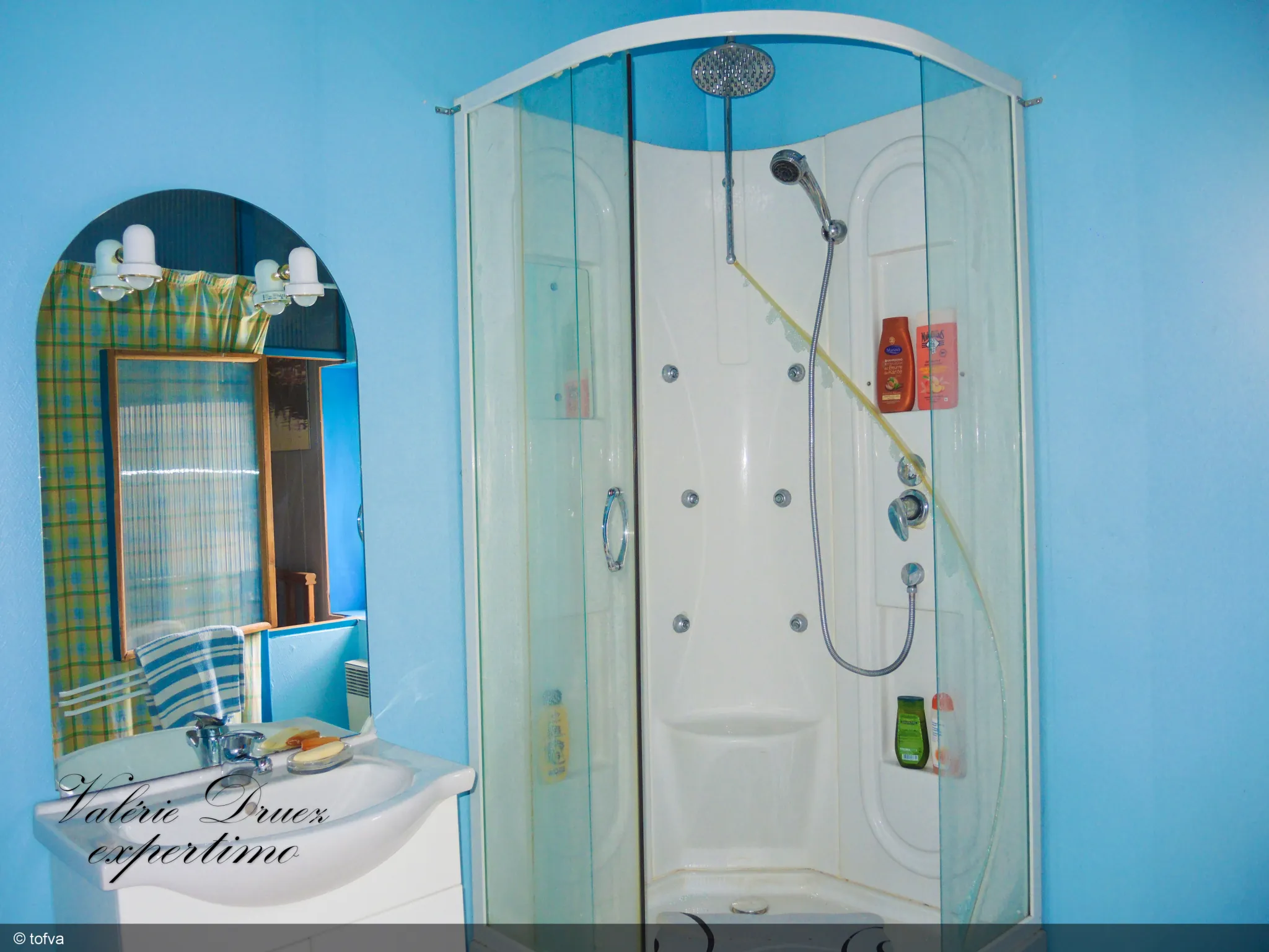 Maison de ville avec jardin et garage à Cognac Saint Martin 