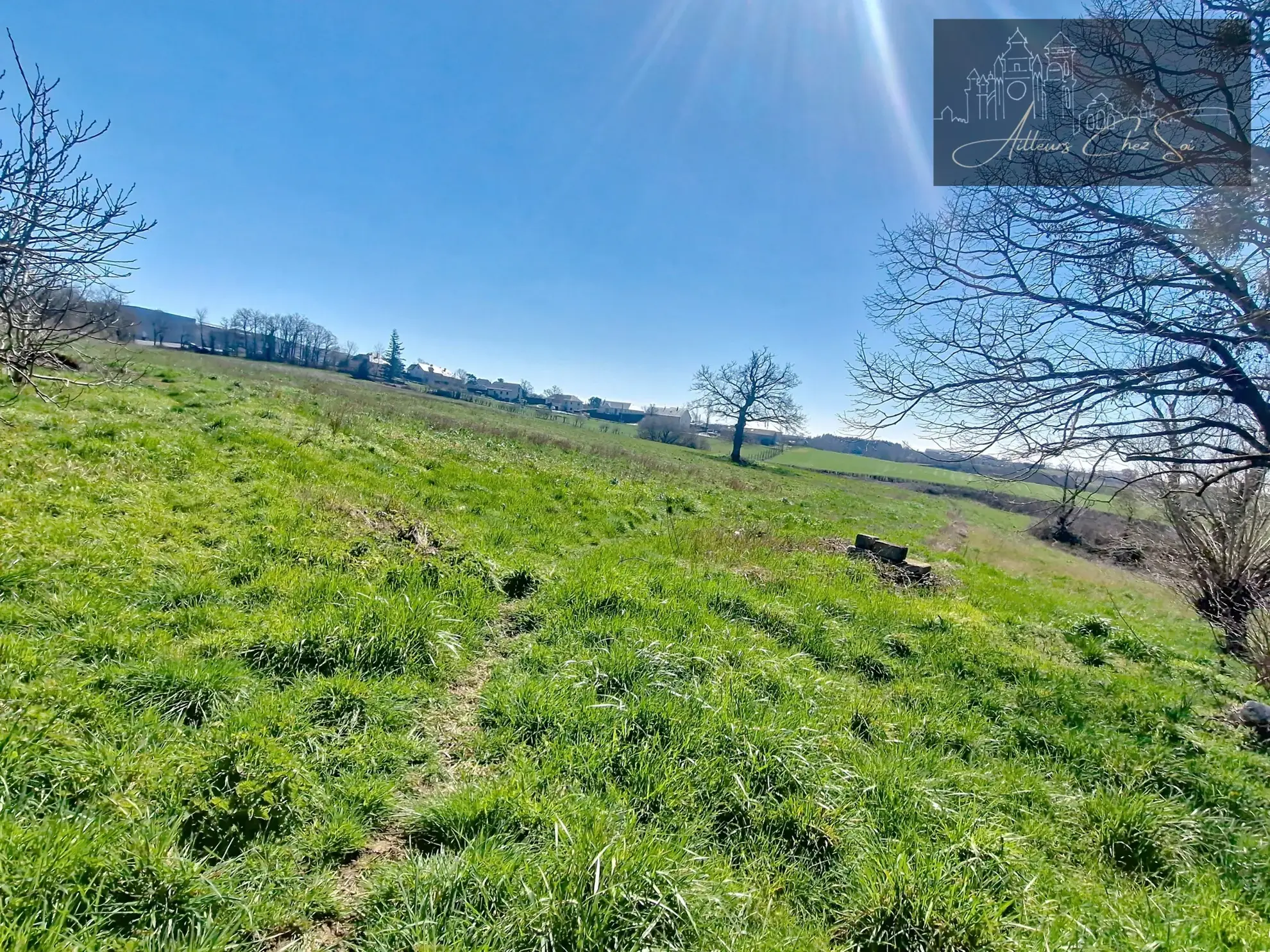 Ferme avec dépendances, 3 chambres, terrain de 2500 m² à Réquista 