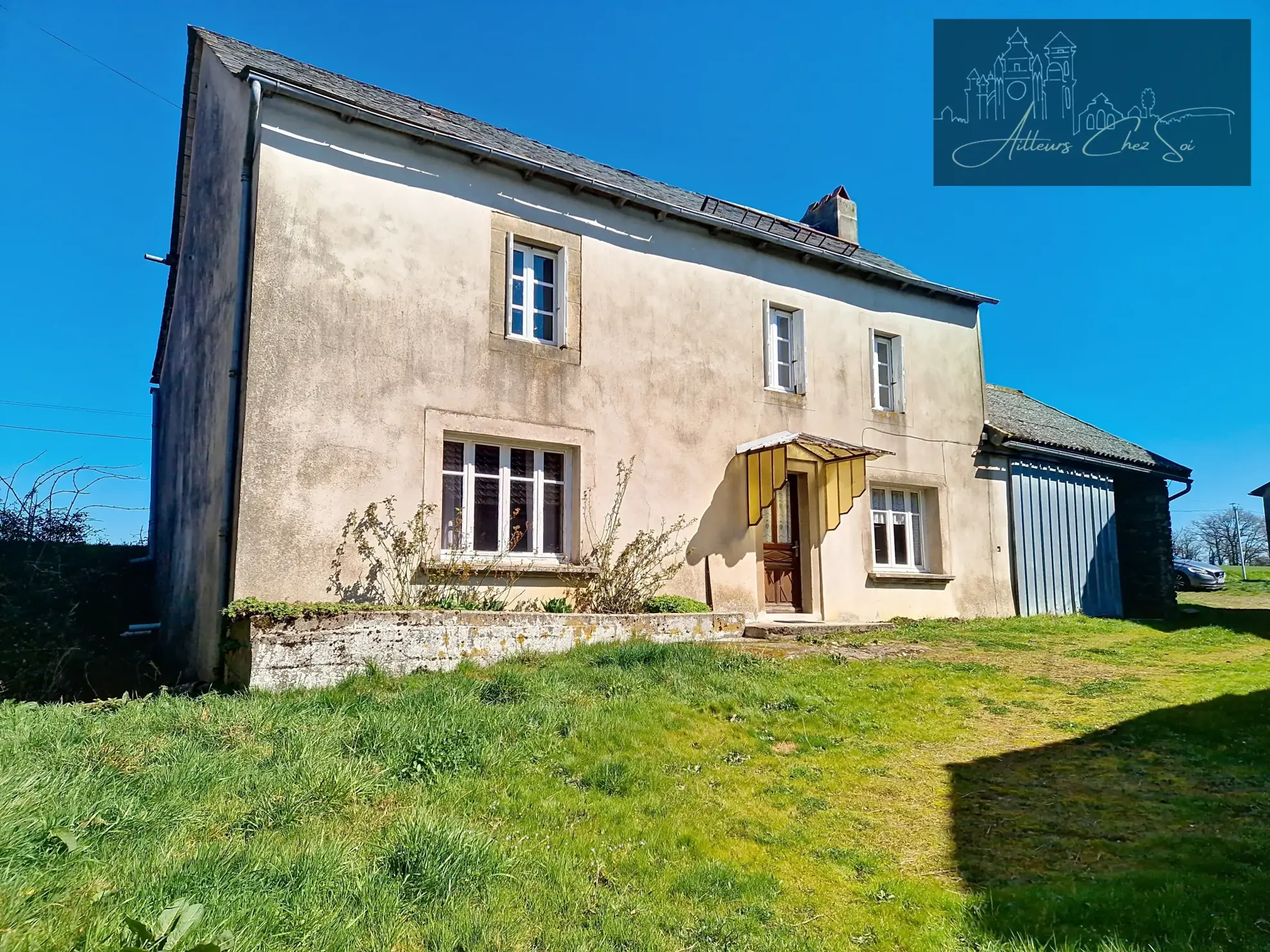 Ferme avec dépendances, 3 chambres, terrain de 2500 m² à Réquista 