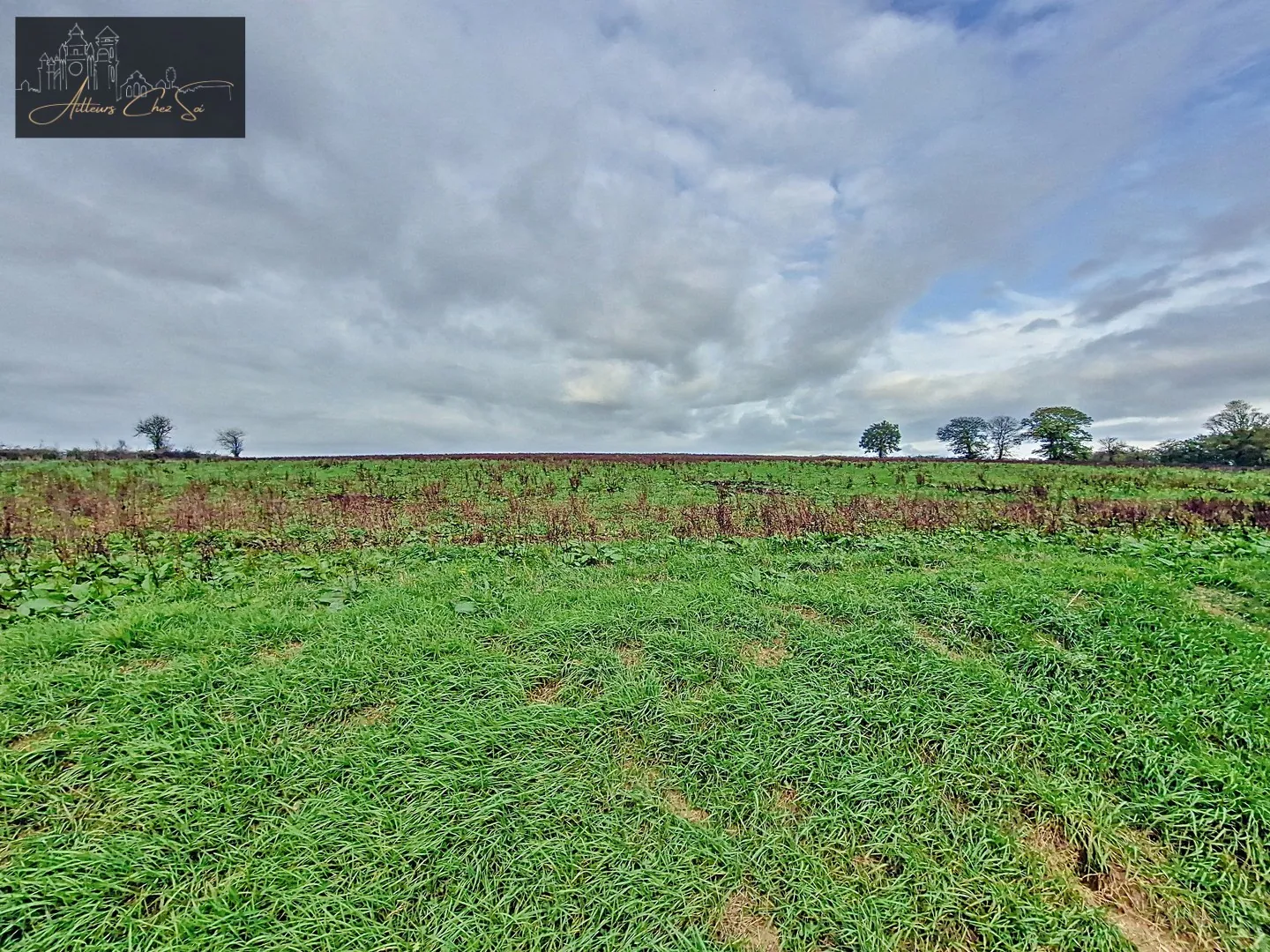 Ferme avec dépendances, 3 chambres, terrain de 2500 m² à Réquista 