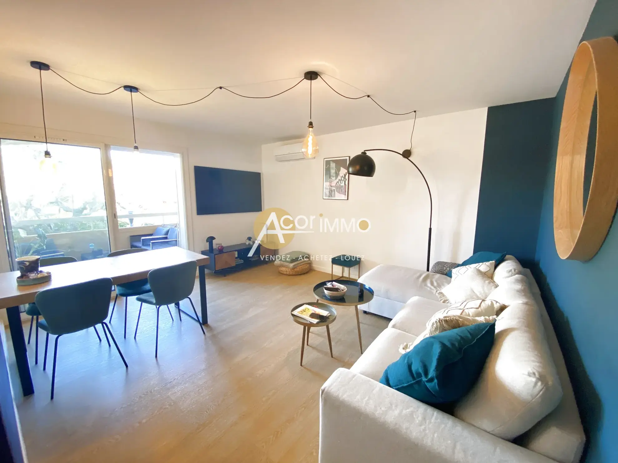 Bel appartement T2 rénové avec terrasse à Sanary-sur-Mer