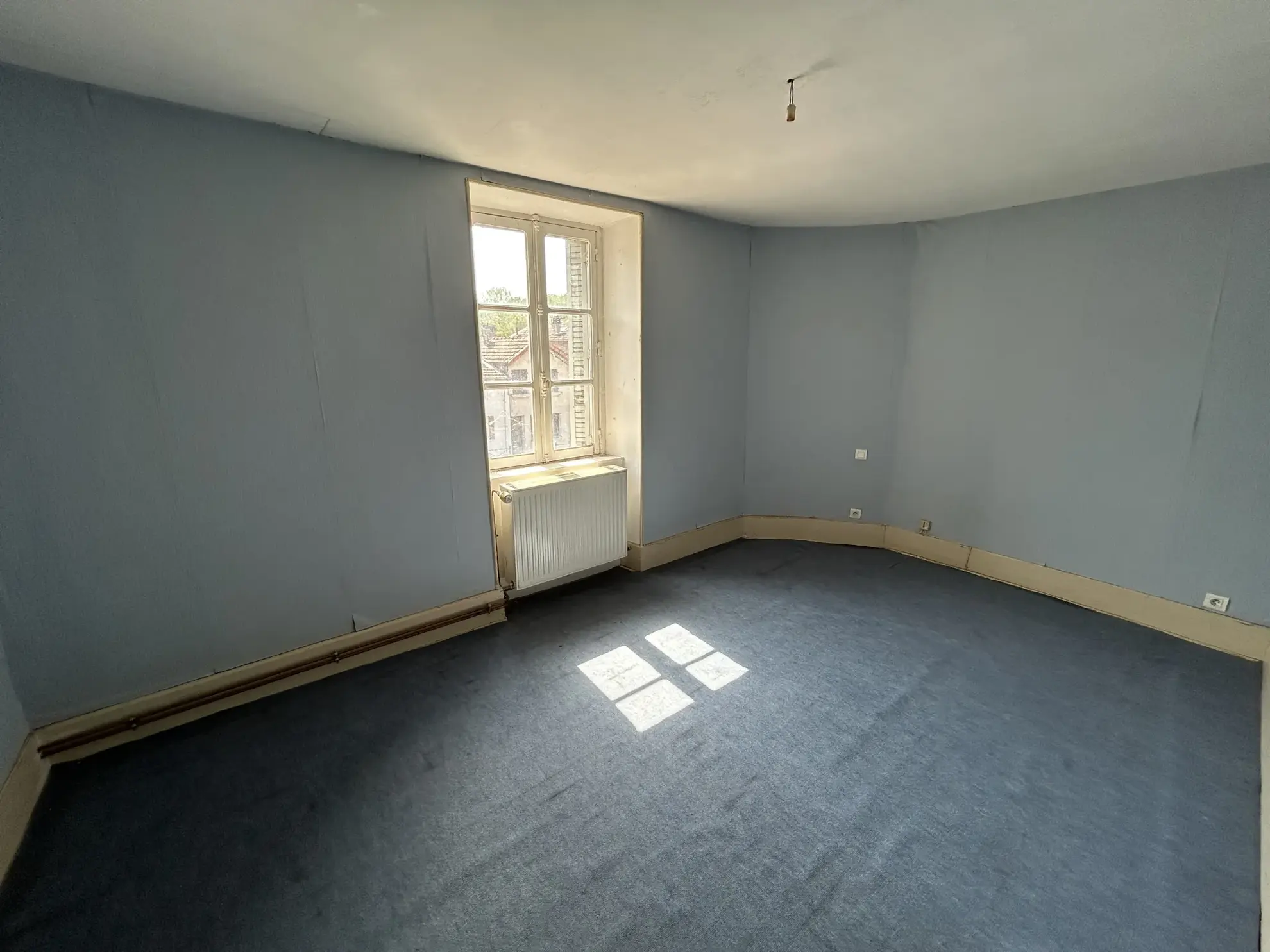 Ensemble immobilier de 207m² à Puy-Guillaume – Idéal investissement ou résidence 