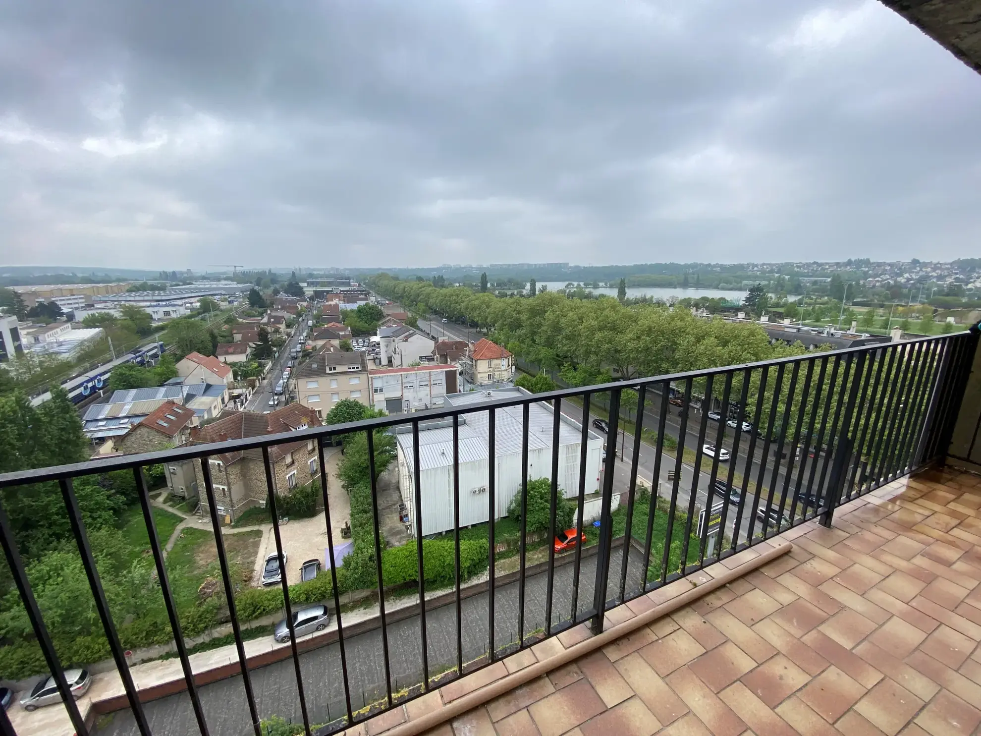 Appartement 3 pièces lumineux avec balcon et parking au centre de Viry-Châtillon 