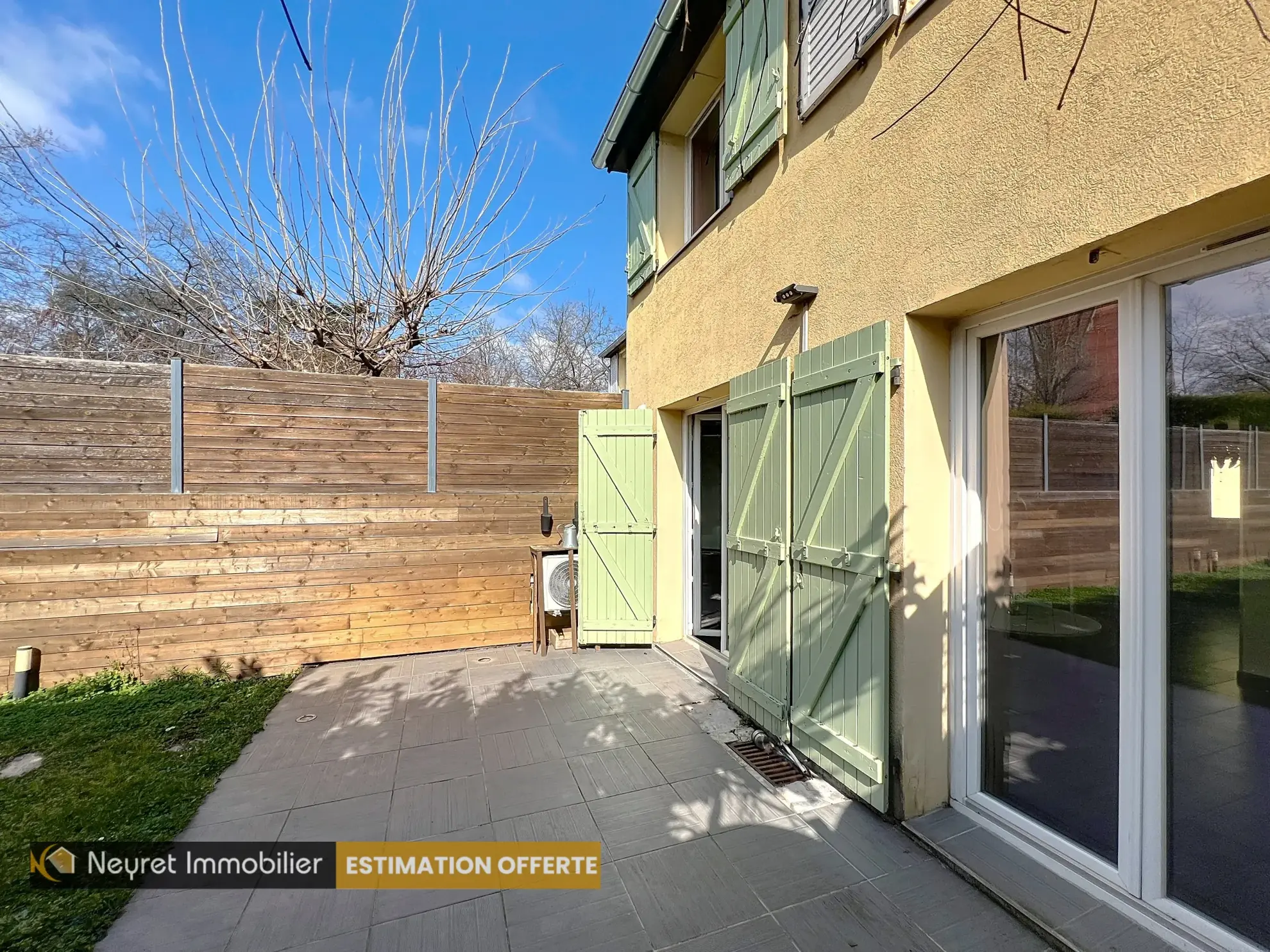 Maison à vendre de 3 chambres avec bureau à Pierre Benite - 99 m²