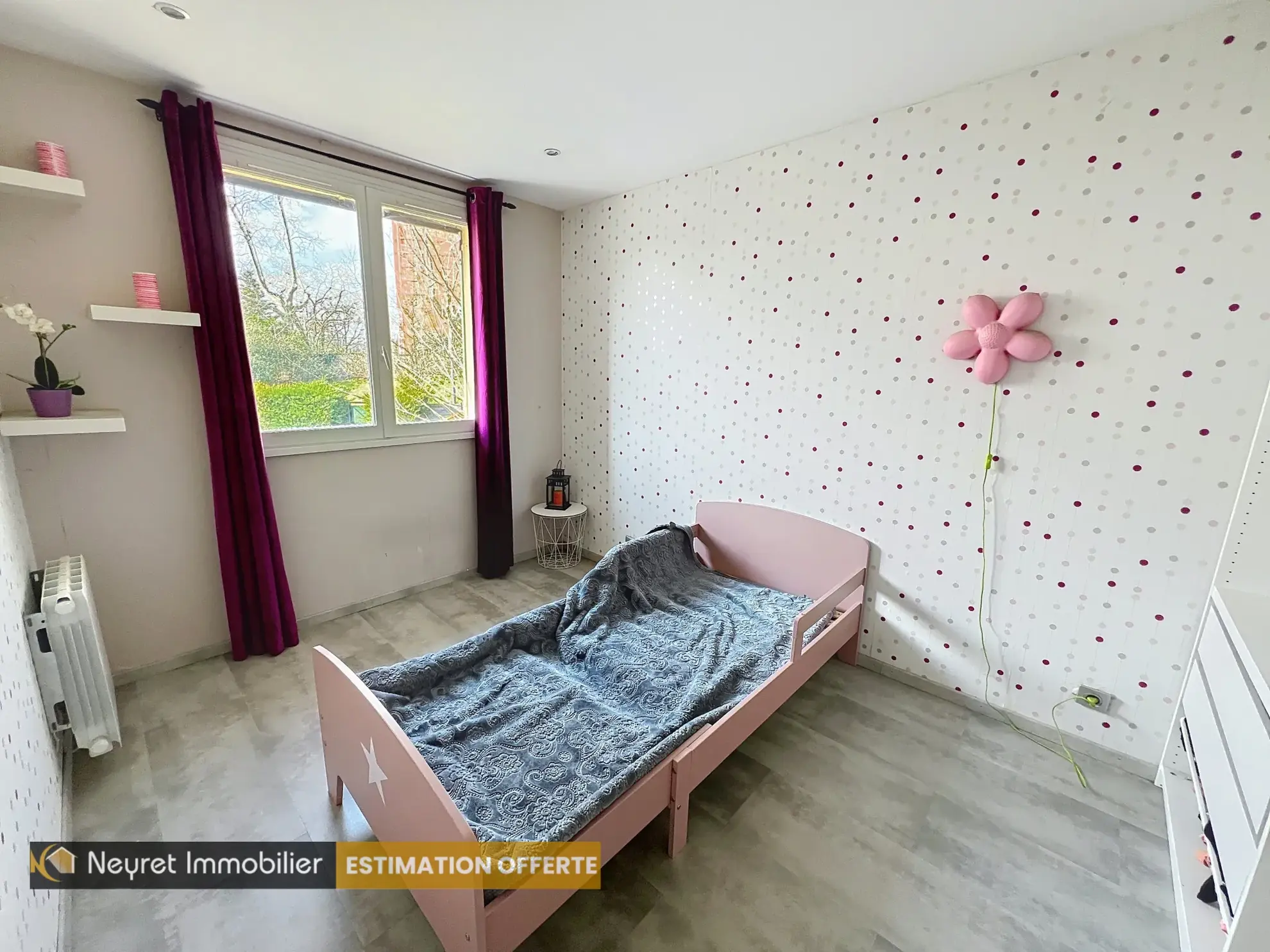 Maison à vendre de 3 chambres avec bureau à Pierre Benite - 99 m² 