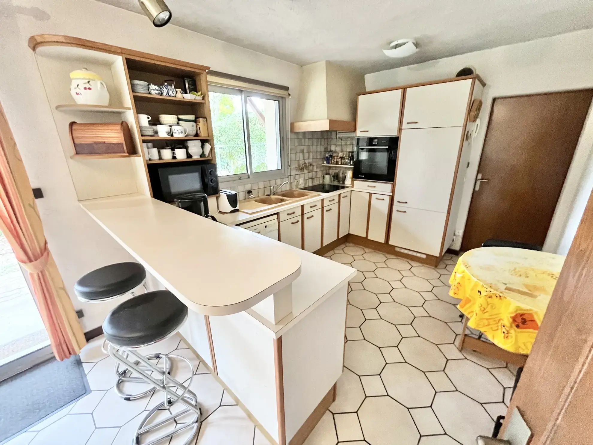 Maison d’architecte lumineuse de 132 m2 à Cholet avec jardin et garage 