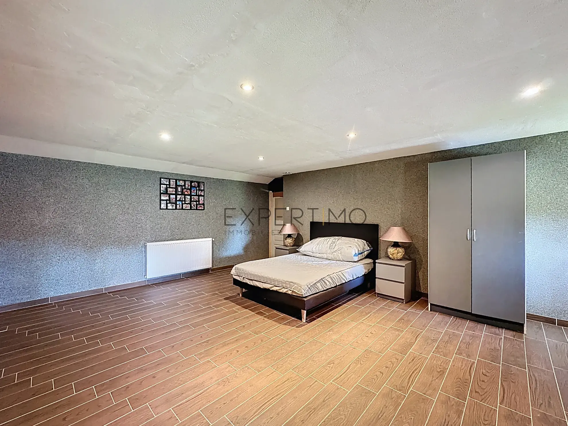 Ferme bressane rénovée de 240 m2 avec terrain de 2000 m2 en campagne 