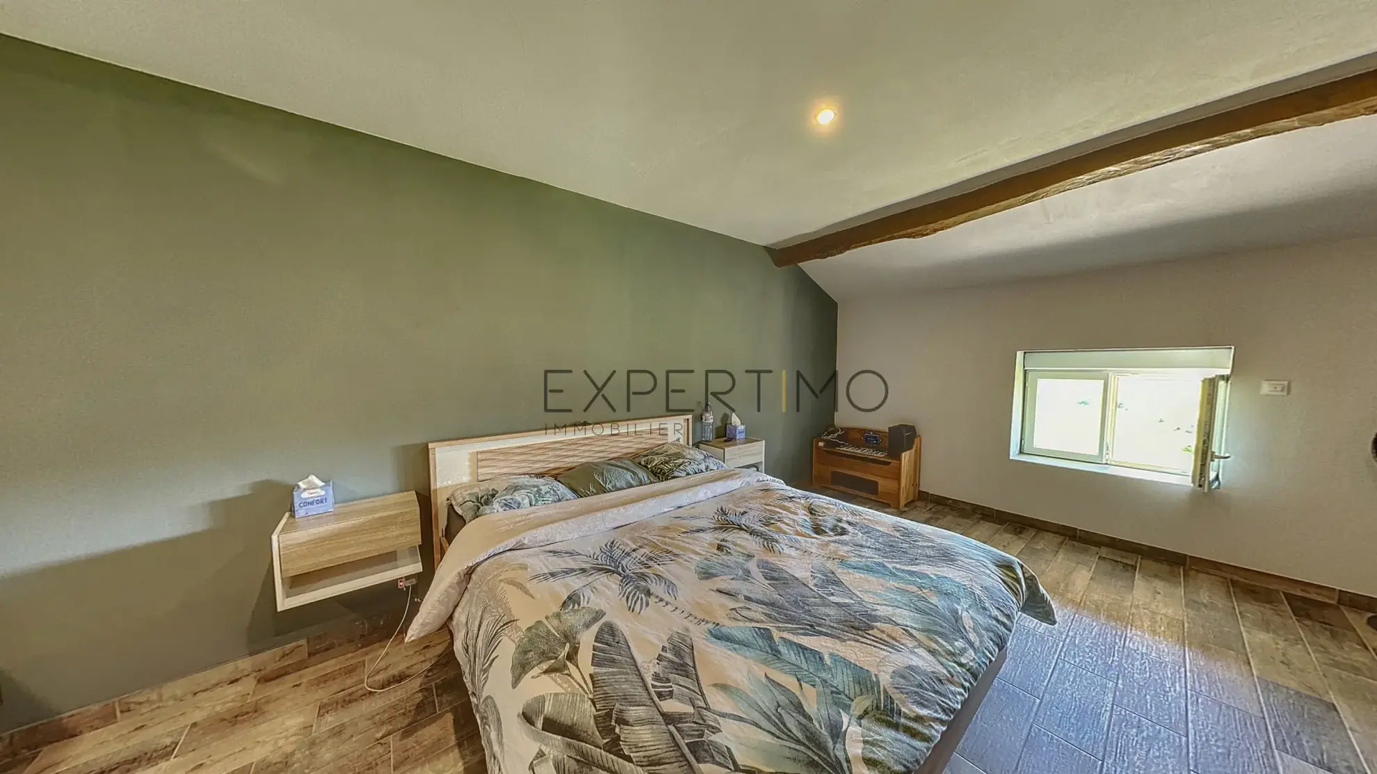 Ferme bressane rénovée de 240 m2 avec terrain de 2000 m2 en campagne 